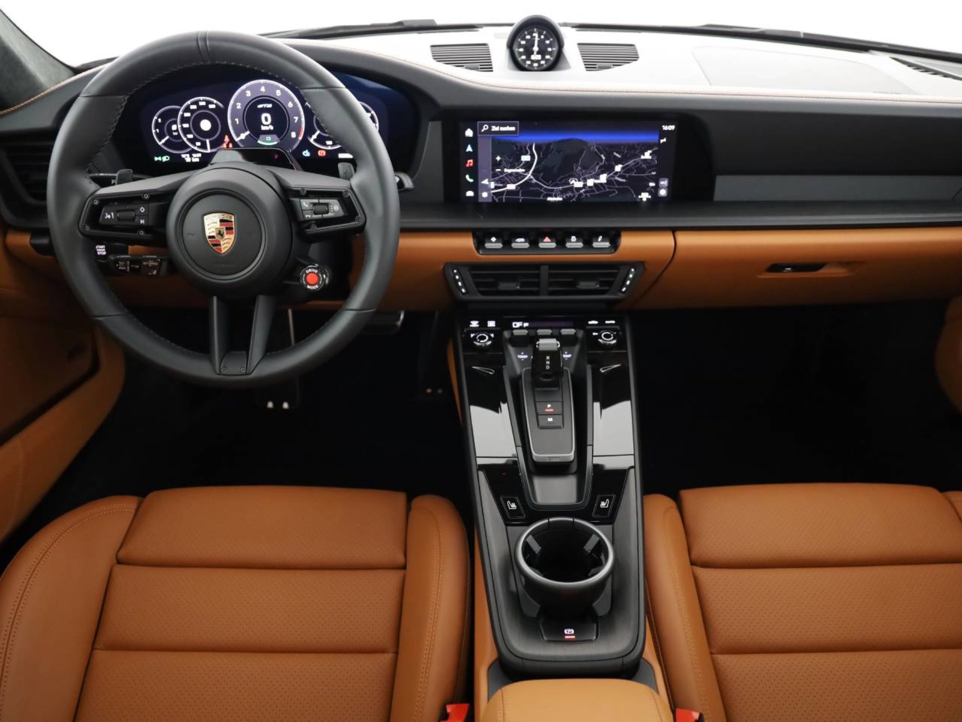 PORSCHE 911 Carrera GTS-image-28