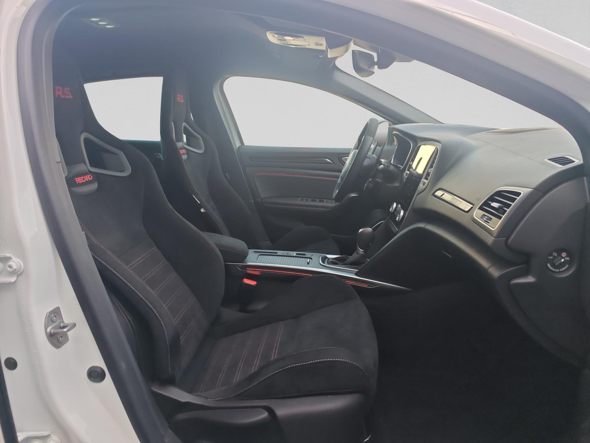 RENAULT Mégane R.S. Ultime 300 EDC-image-16