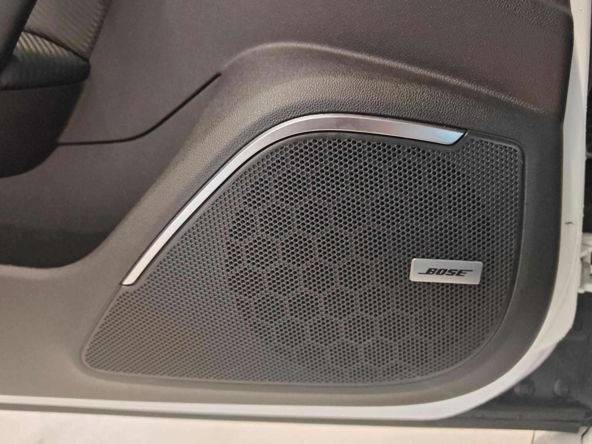 RENAULT Mégane R.S. Ultime 300 EDC-image-20