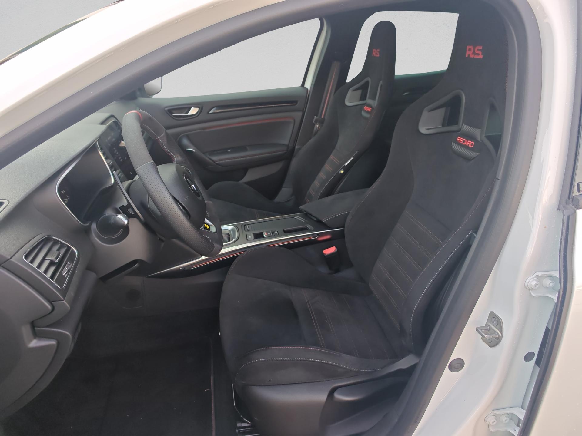 RENAULT Mégane R.S. Ultime 300 EDC-image-8