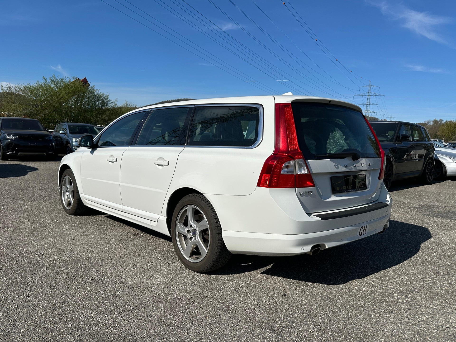 VOLVO V70 D5 AWD Momentum Geartronic-image-2