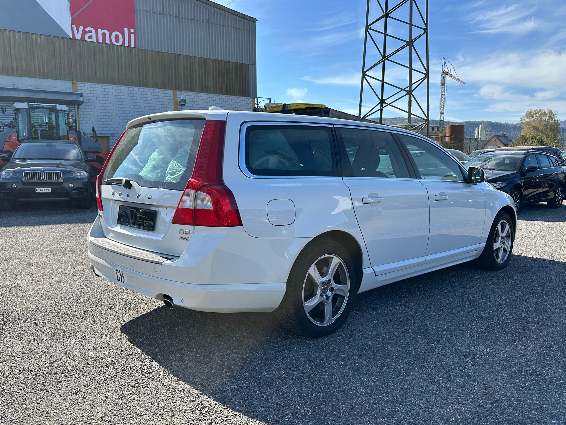 VOLVO V70 D5 AWD Momentum Geartronic-image-4