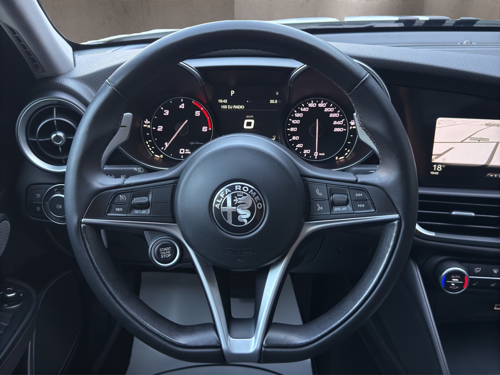 ALFA ROMEO Giulia 2.2 JTDM Super Automatic-image-15