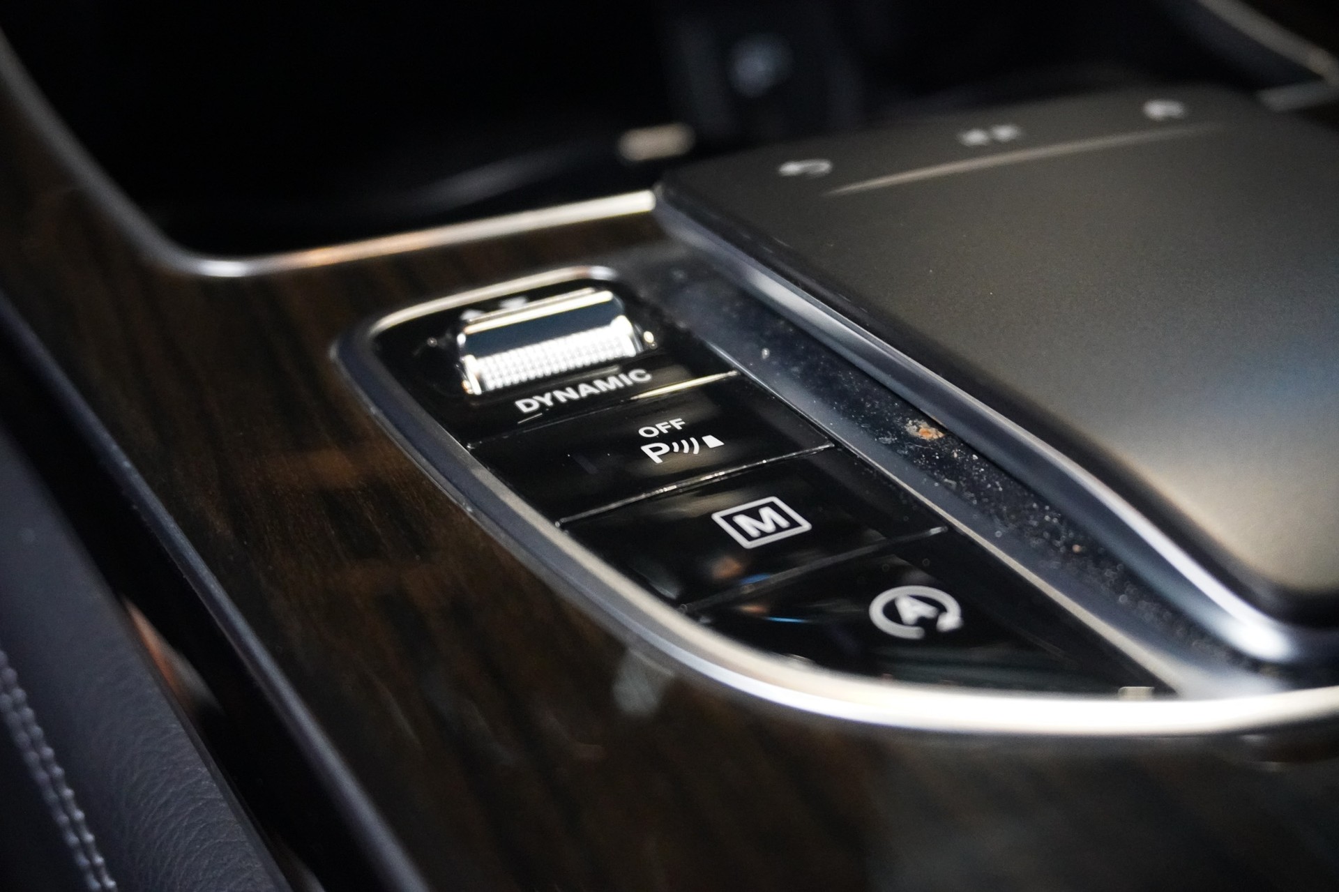 MERCEDES-BENZ GLC 220 d 4Matic 9G-Tronic-image-10