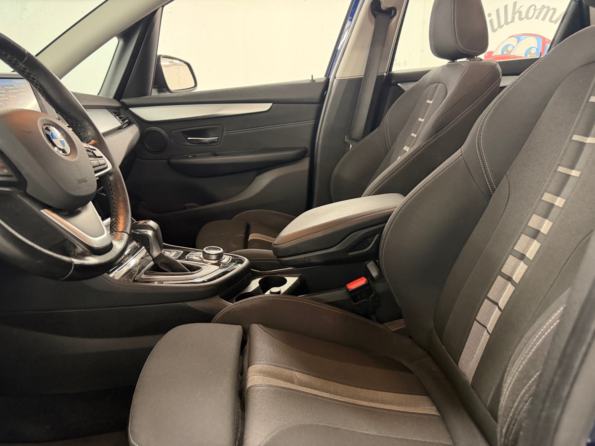 BMW 214d Active Tourer Luxury Line-image-8