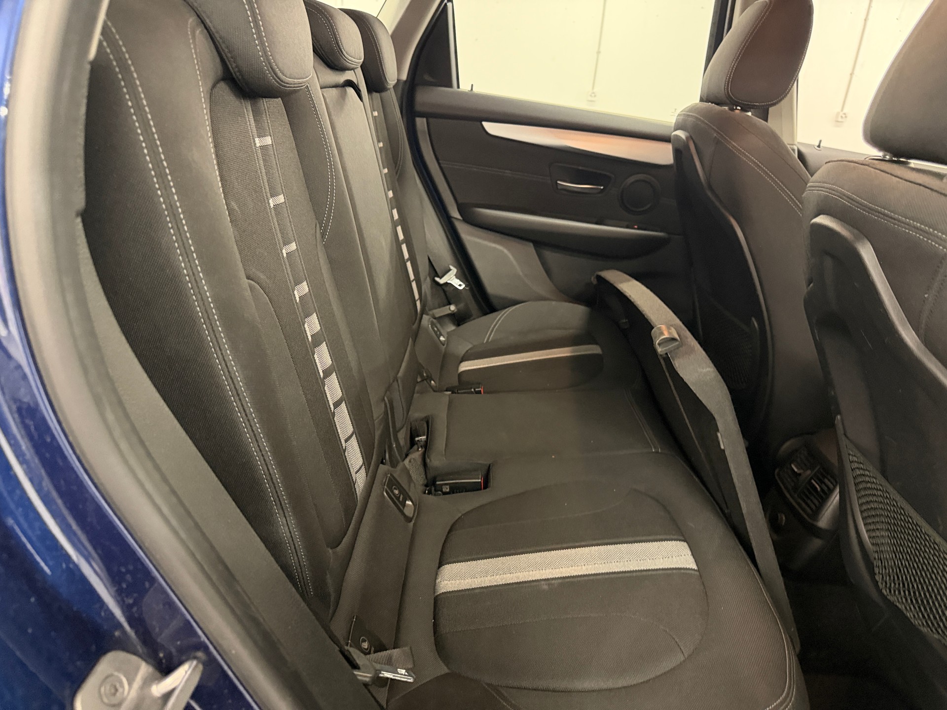 BMW 214d Active Tourer Luxury Line-image-13