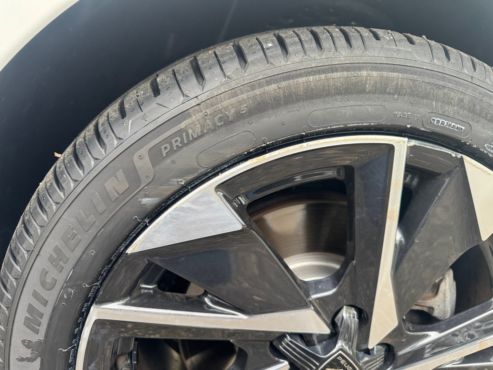 PEUGEOT 308 SW 1.5 BlueHDI Allure Pack EAT8-image-16