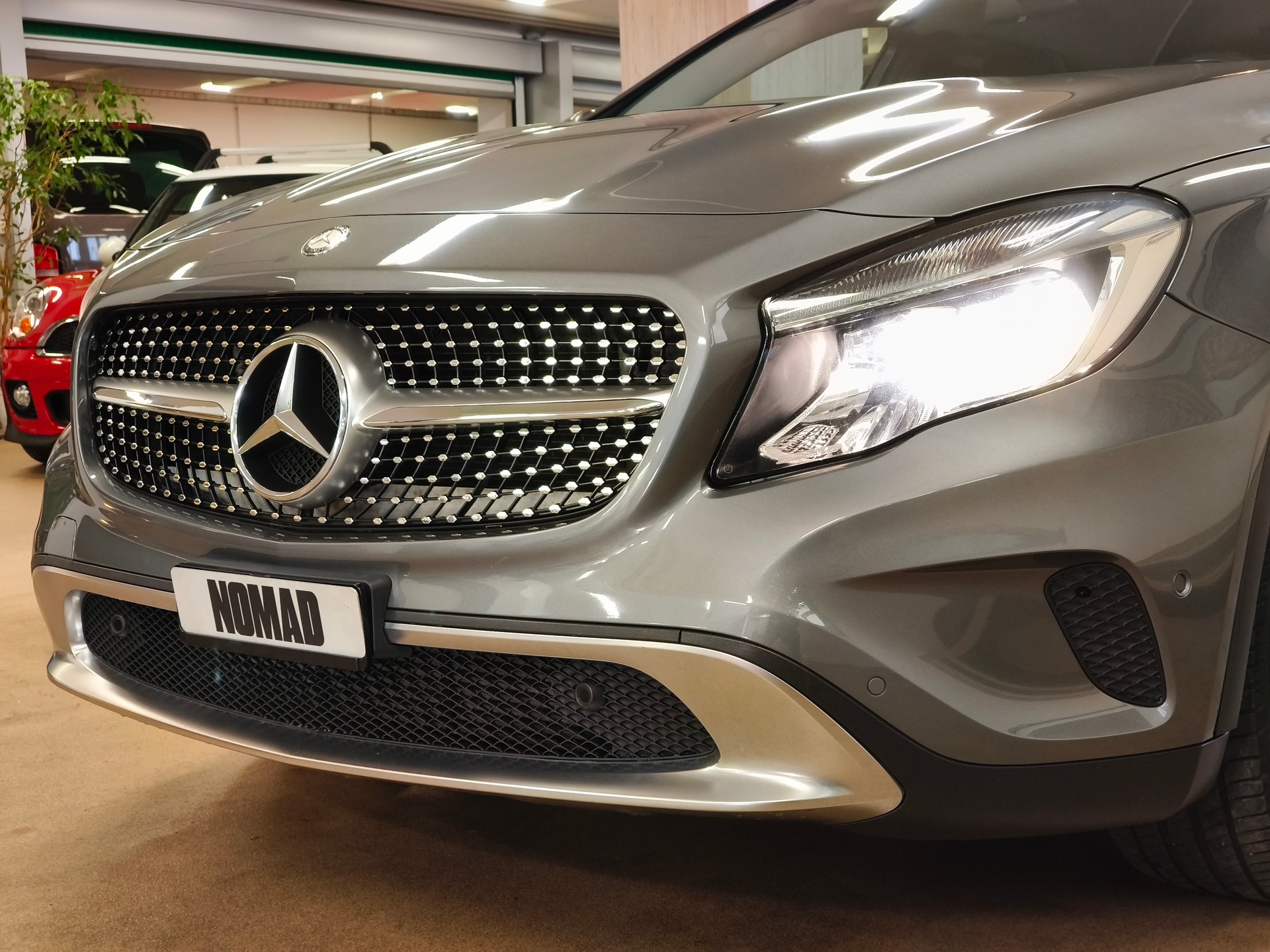 MERCEDES-BENZ GLA 220 CDI Urban 4Matic 7G-DCT-showroom-element-1