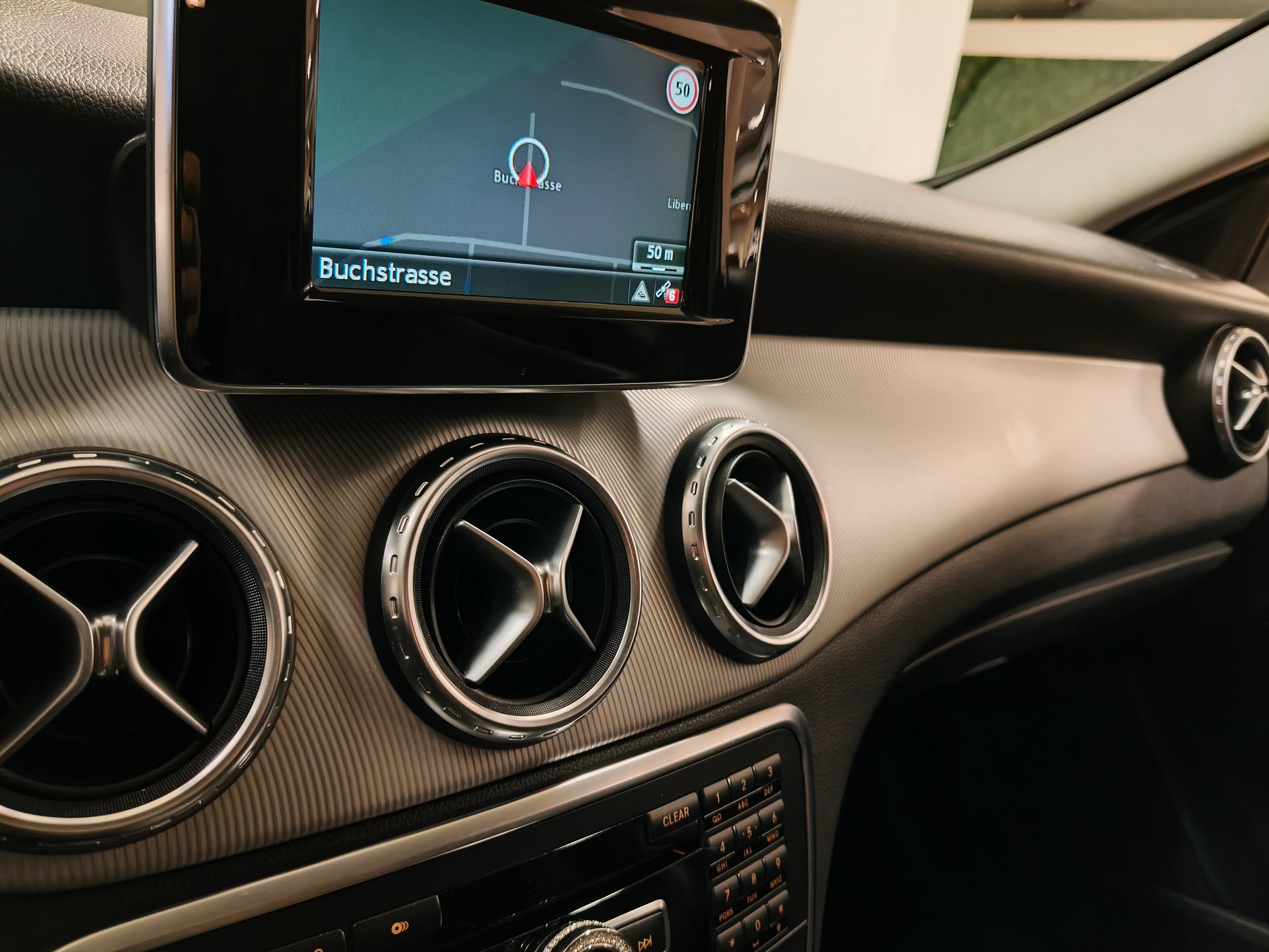MERCEDES-BENZ GLA 220 CDI Urban 4Matic 7G-DCT-image-27