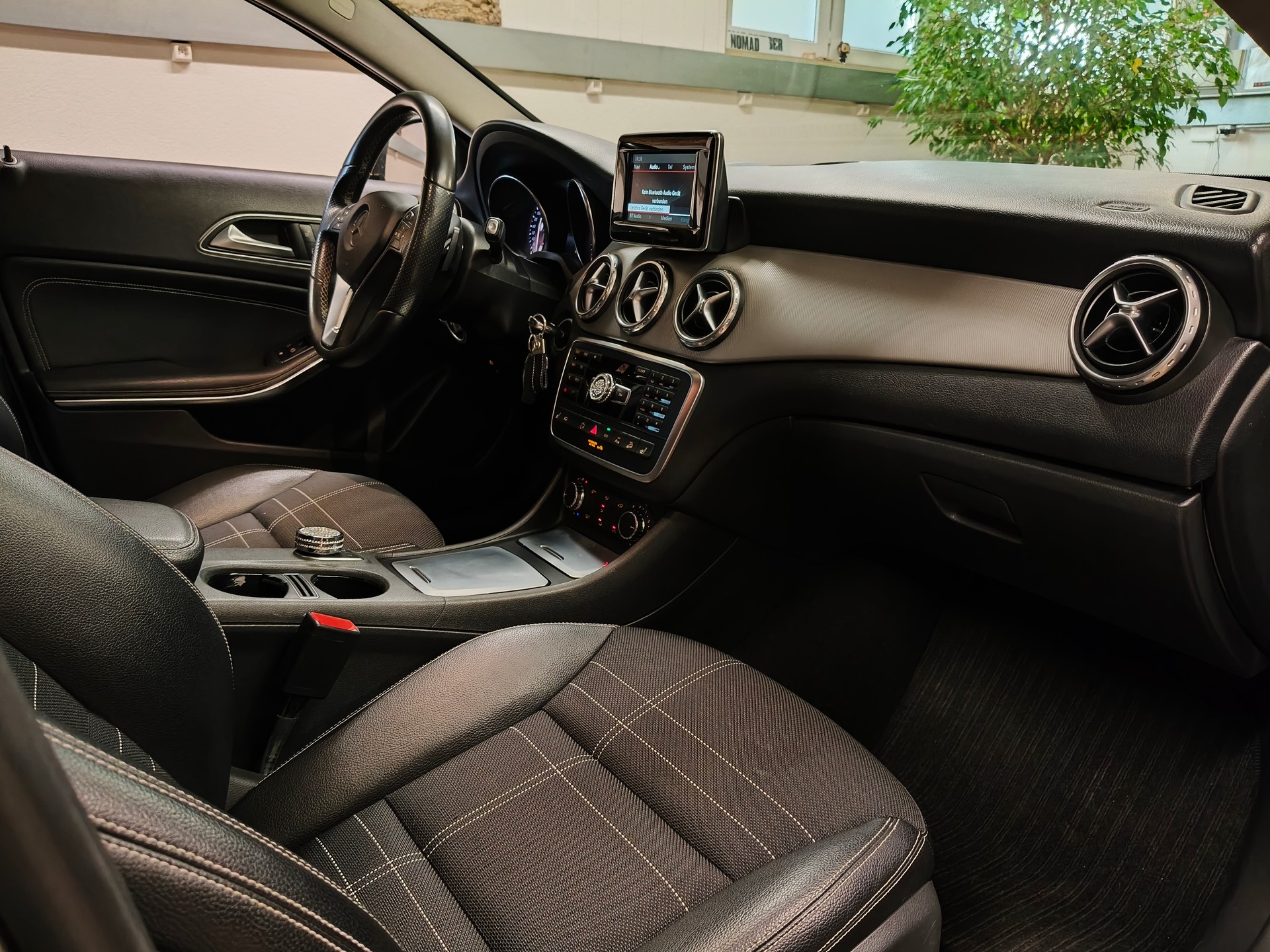MERCEDES-BENZ GLA 220 CDI Urban 4Matic 7G-DCT-image-25