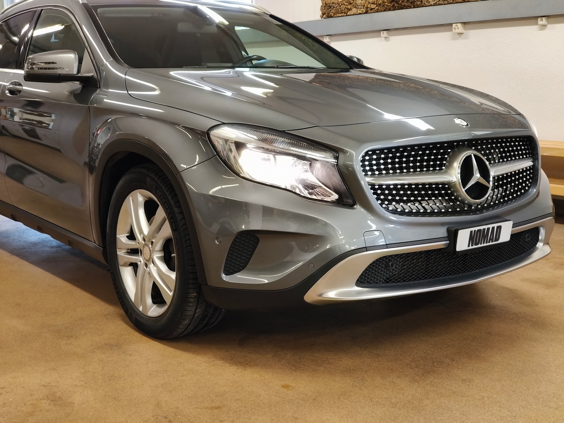 MERCEDES-BENZ GLA 220 CDI Urban 4Matic 7G-DCT-image-5