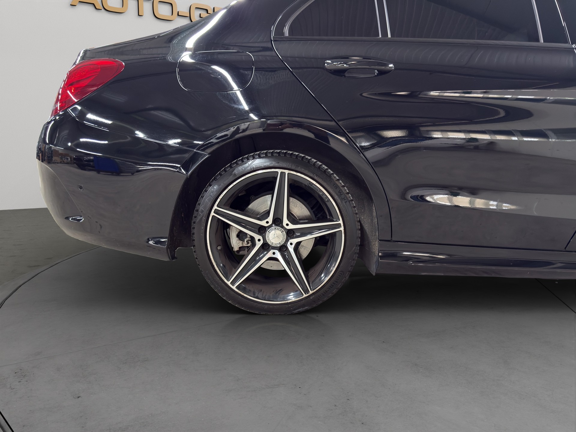 MERCEDES-BENZ C 300 AMG Line 7G-Tronic-image-9
