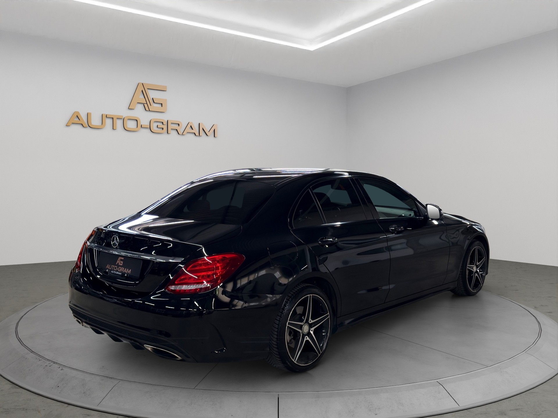 MERCEDES-BENZ C 300 AMG Line 7G-Tronic-image-5