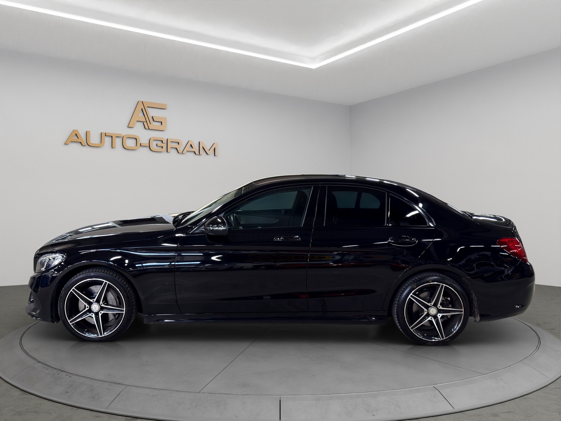 MERCEDES-BENZ C 300 AMG Line 7G-Tronic-showroom-element-2