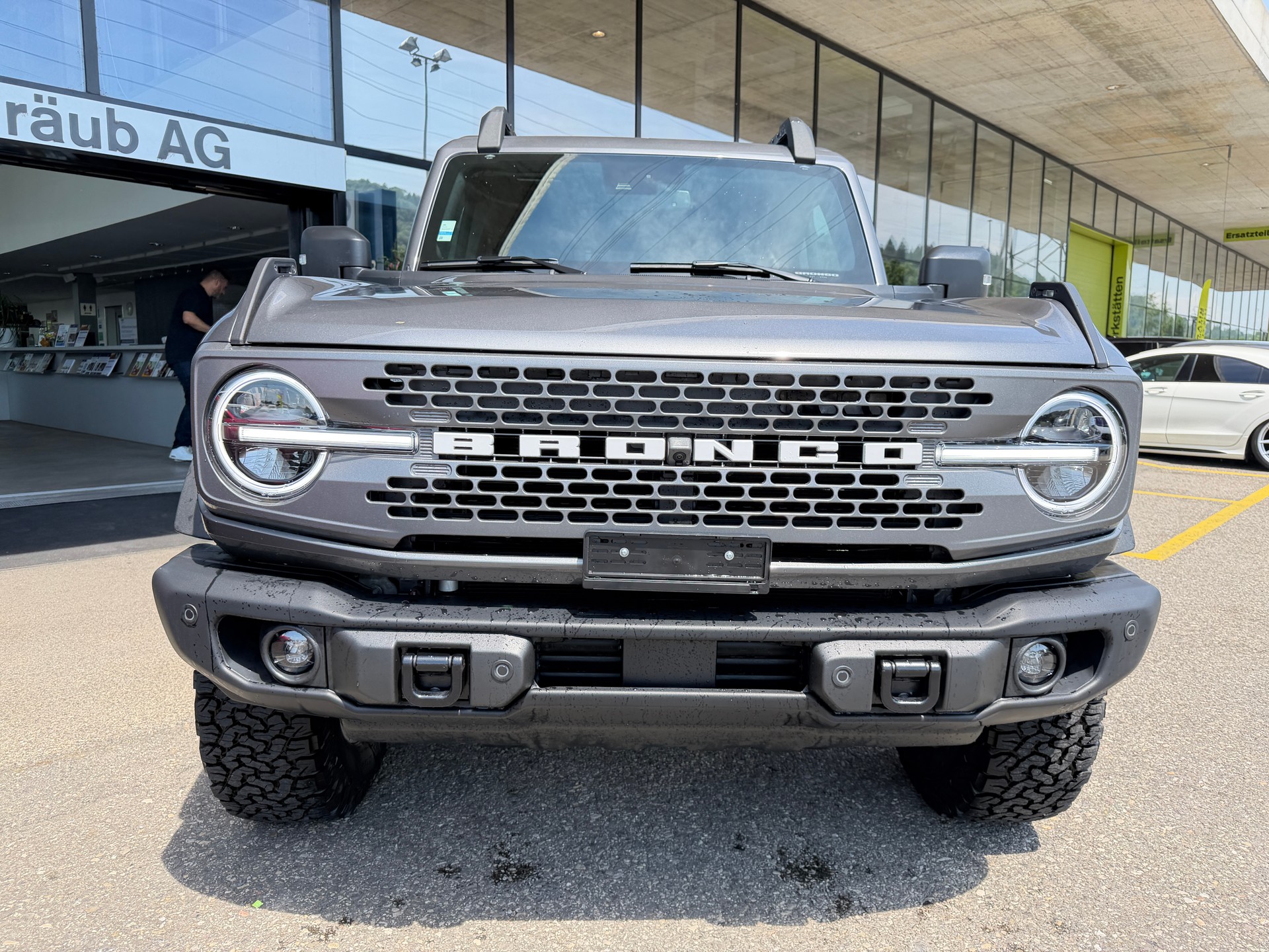 FORD Bronco 2.7 EcoB Badlands e-4WD-showroom-element-1