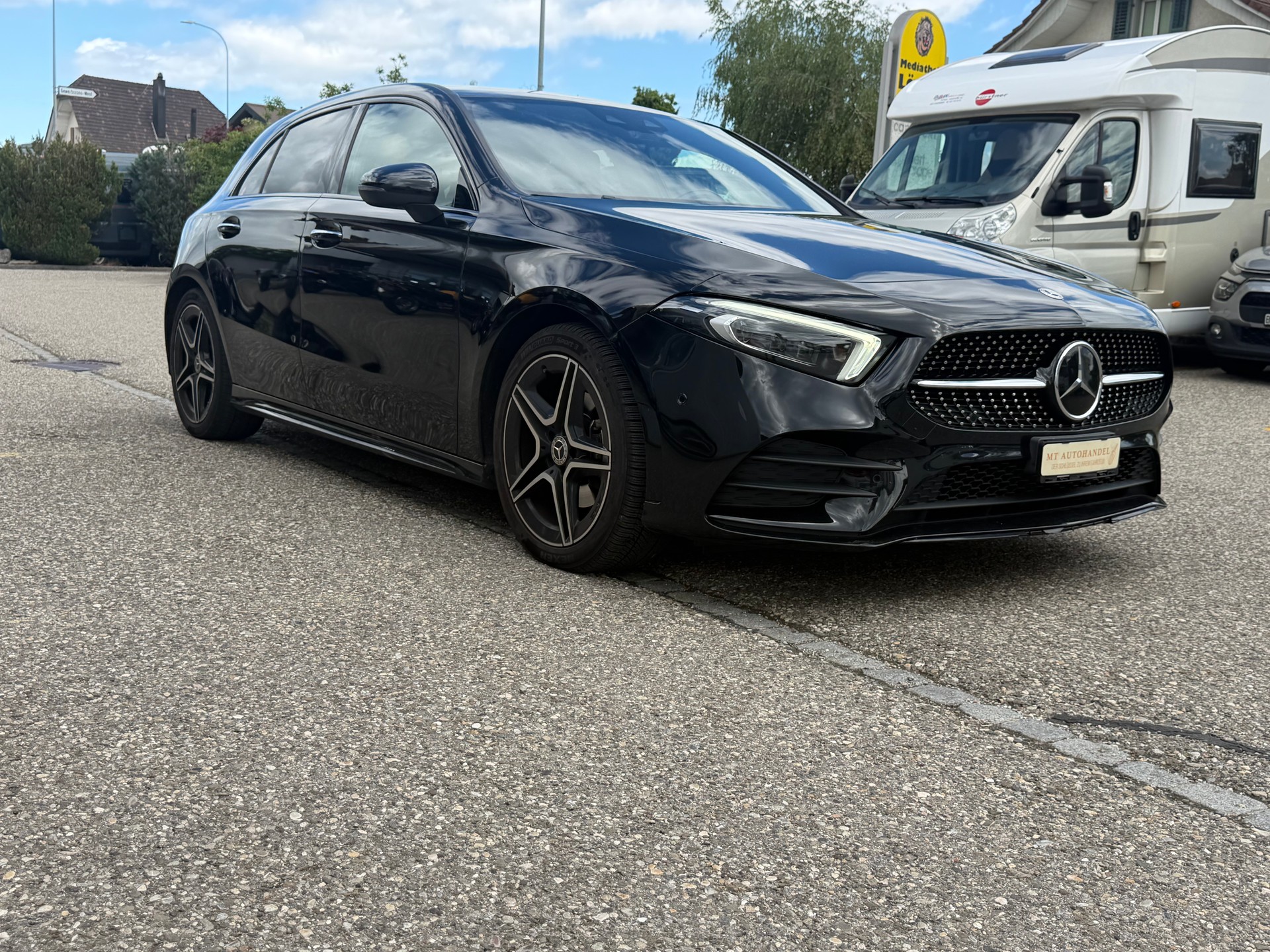 MERCEDES-BENZ A 180 Night Star AMG Line 7G-DCT-showroom-element-3