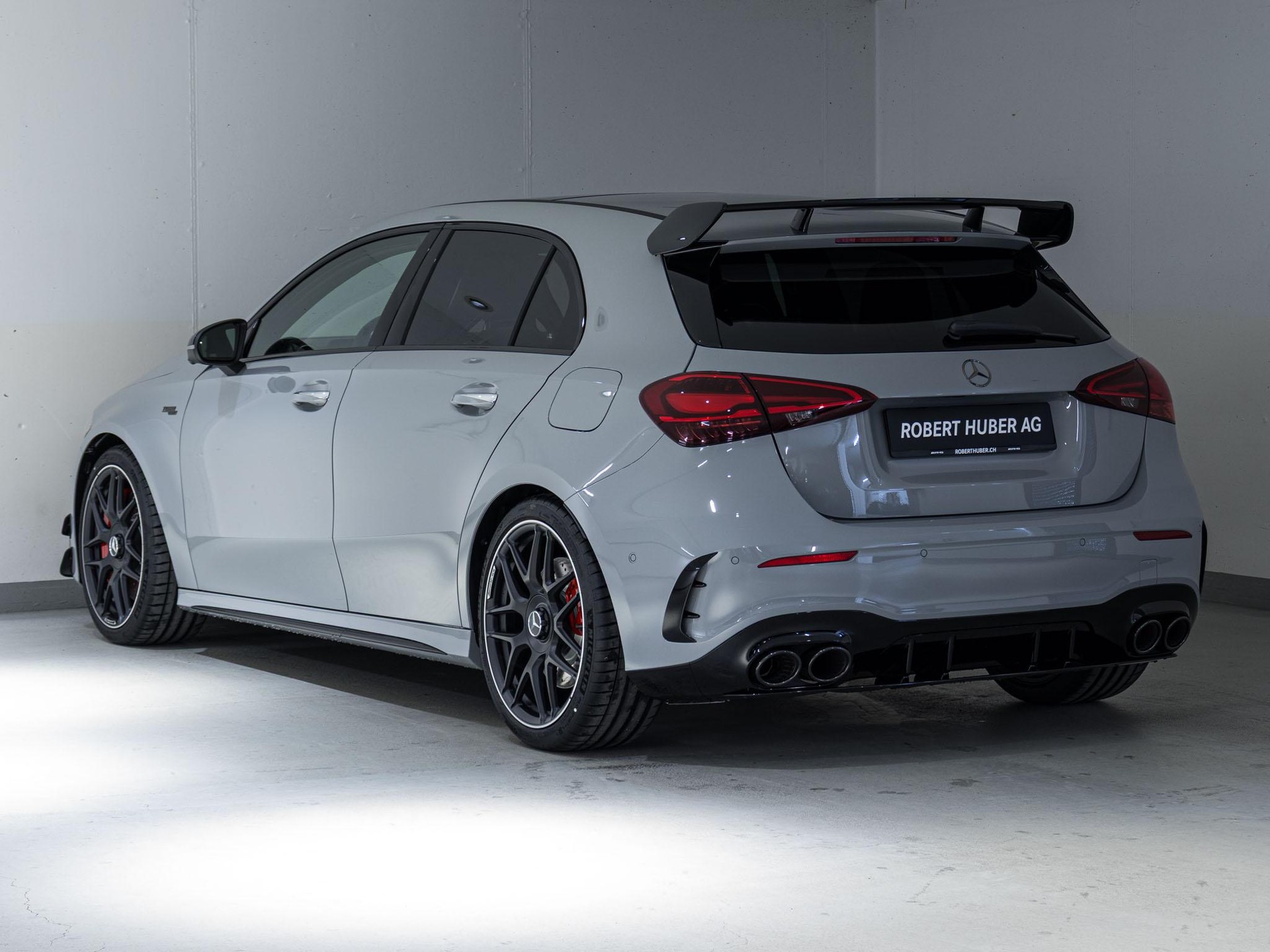 MERCEDES-BENZ A 45 S AMG 4MATIC+-image-3