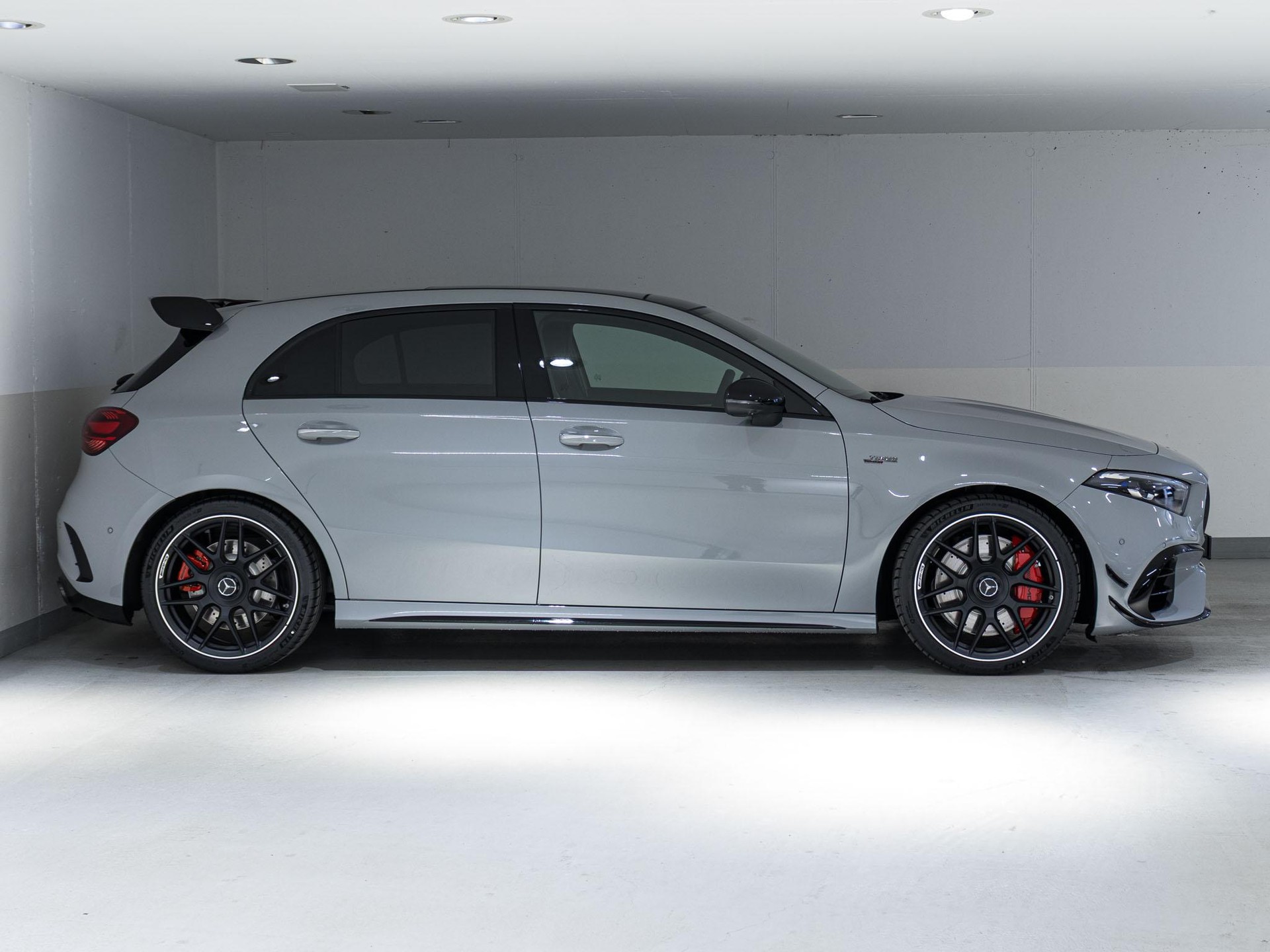 MERCEDES-BENZ A 45 S AMG 4MATIC+-image-1