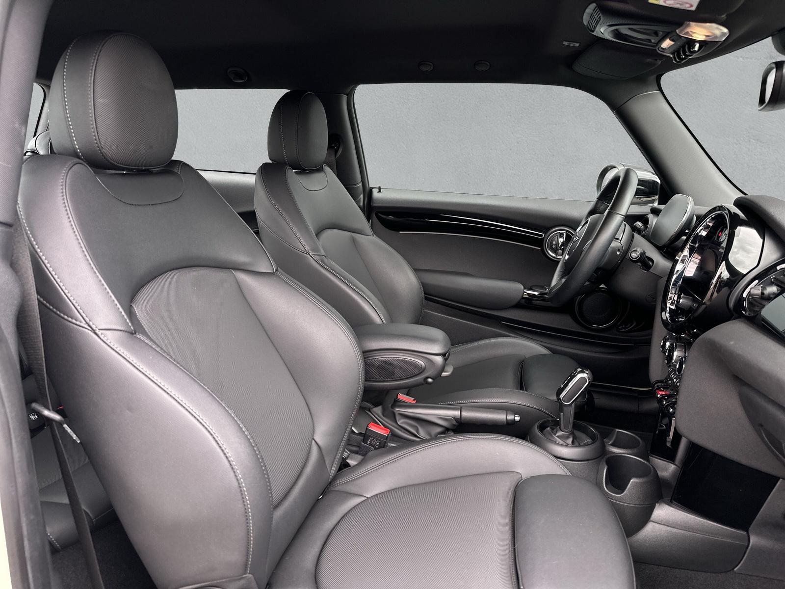 MINI Cooper Classic Trim F56 1.5i (CH)-image-12