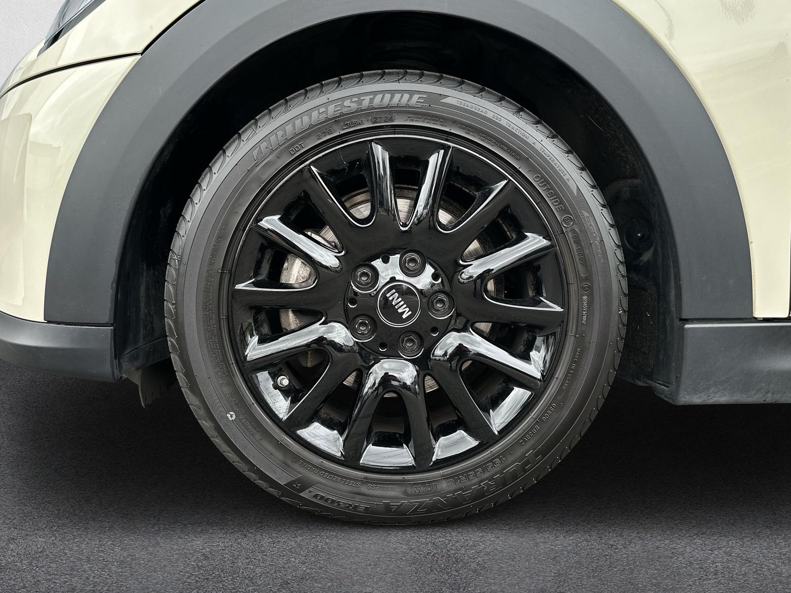 MINI Cooper Classic Trim F56 1.5i (CH)-image-9