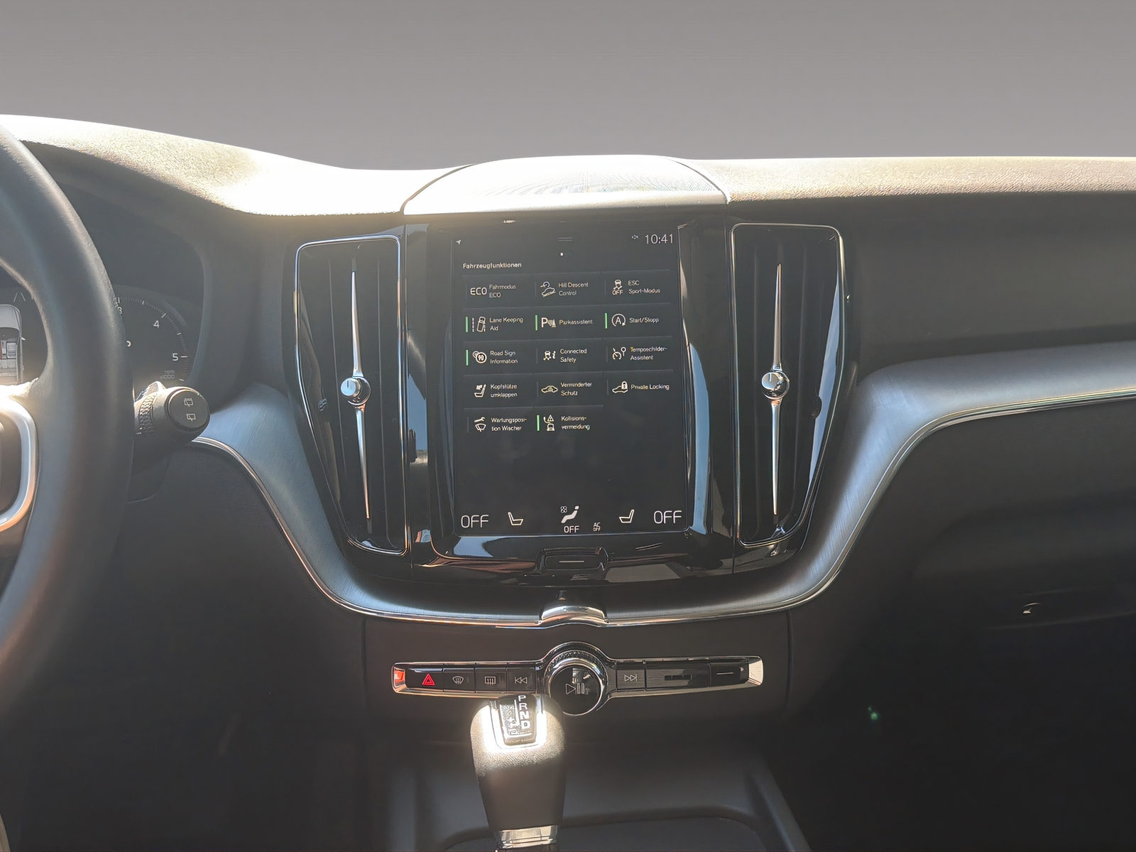 VOLVO XC60 2.0 D4 Momentum AWD-image-12
