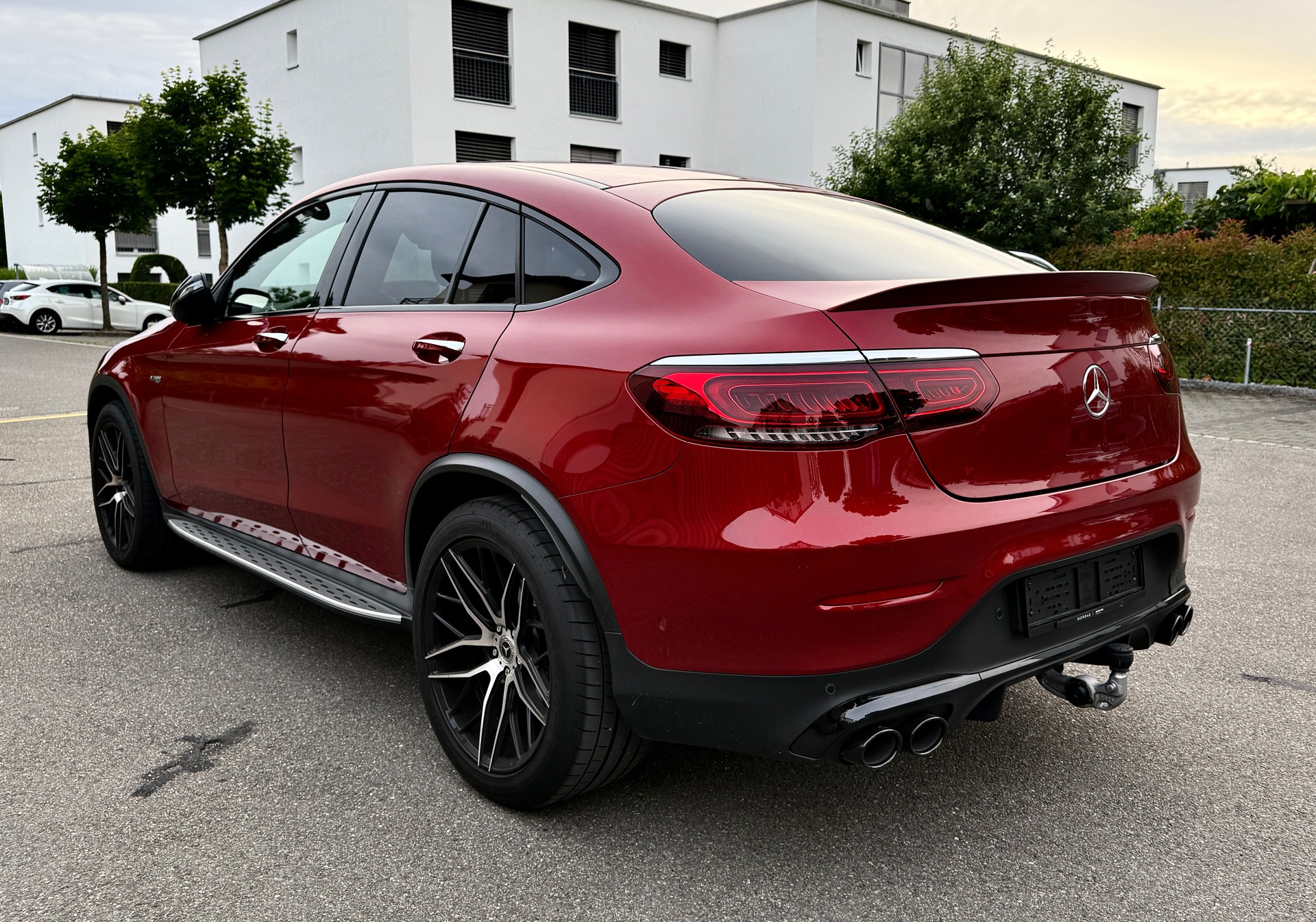 MERCEDES-BENZ GLC COUPÉ 43 AMG 4MATIC 9G-TRONIC*PERFORMANCE ABGASANLAGE*EL. PANORAMA-GLASSCHIEBEDACH*EL. AHK*8FACH BEREIFT*-showroom-element-3