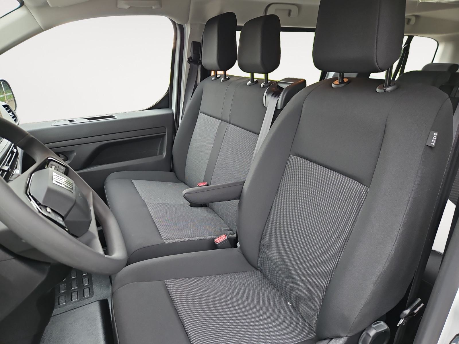 FIAT Scudo Kombi L3 2.2 BlueHDi 180 PS EAT8-image-4