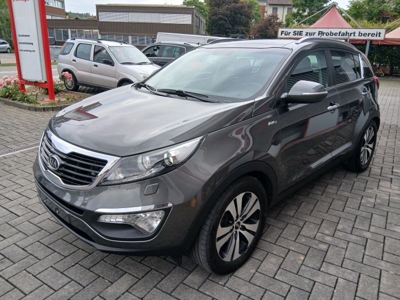 KIA Sportage 2.0 CRDi Style 4WD Automatic-image-3