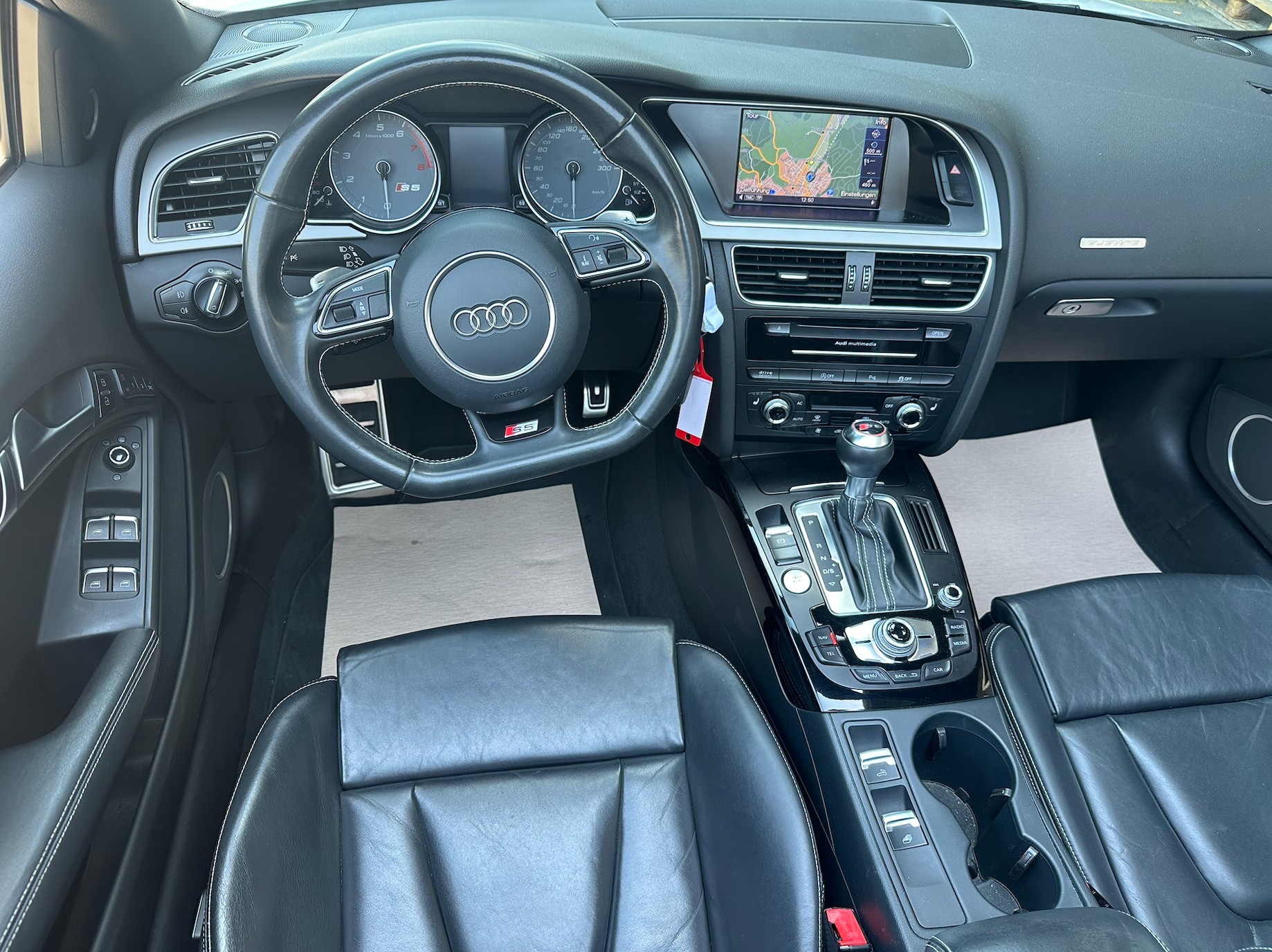 AUDI S5 Cabrio 3.0 TFSI quattro S-tronic-image-15
