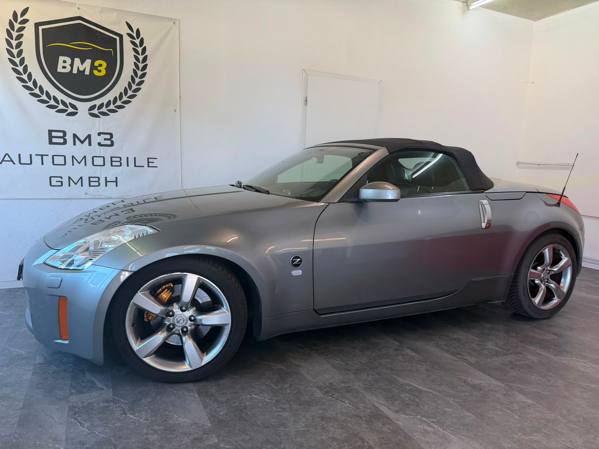 NISSAN 350 Z Roadster-image-3
