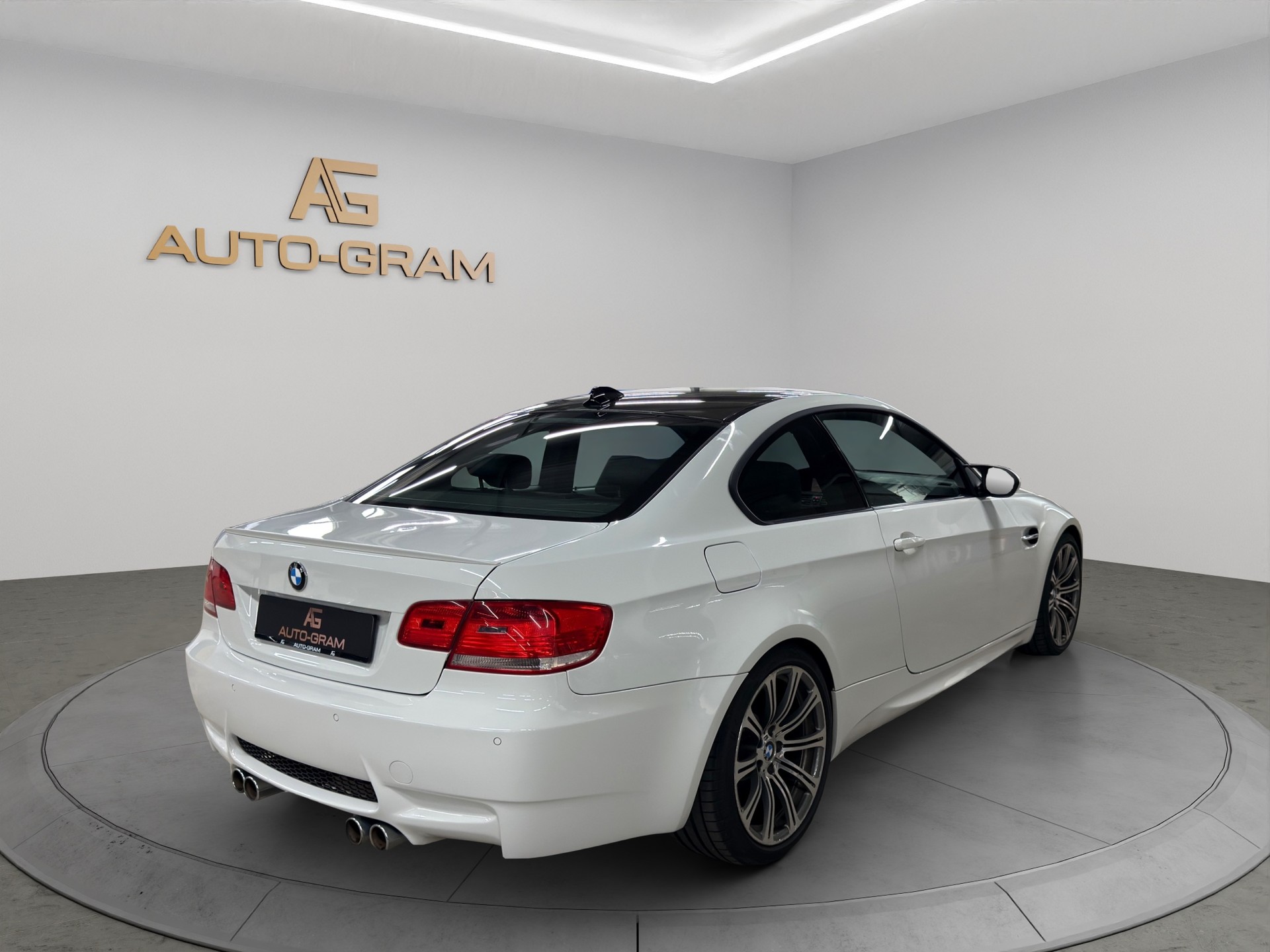 BMW M3 Coupé-image-4