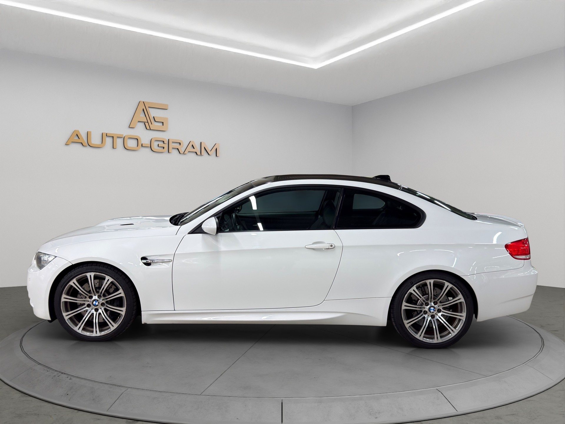 BMW M3 Coupé-showroom-element-1