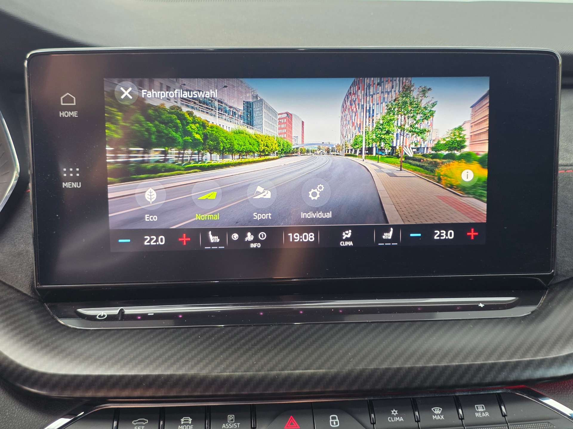 SKODA Octavia Combi 2.0 TDI DSG RS 4x4 ** EL.ANHÄNGERKUPPLUNG - CANTON SOUND SYS. -KEYLESS -ASSIS.-PAKET PLUS -ADAPTIVE LED**-image-28