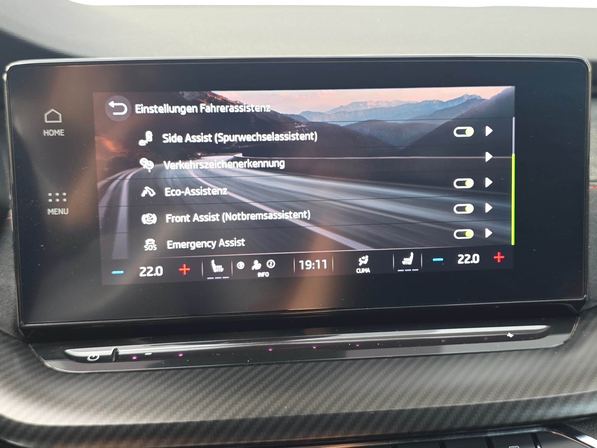 SKODA Octavia Combi 2.0 TDI DSG RS 4x4 ** EL.ANHÄNGERKUPPLUNG - CANTON SOUND SYS. -KEYLESS -ASSIS.-PAKET PLUS -ADAPTIVE LED**-image-24