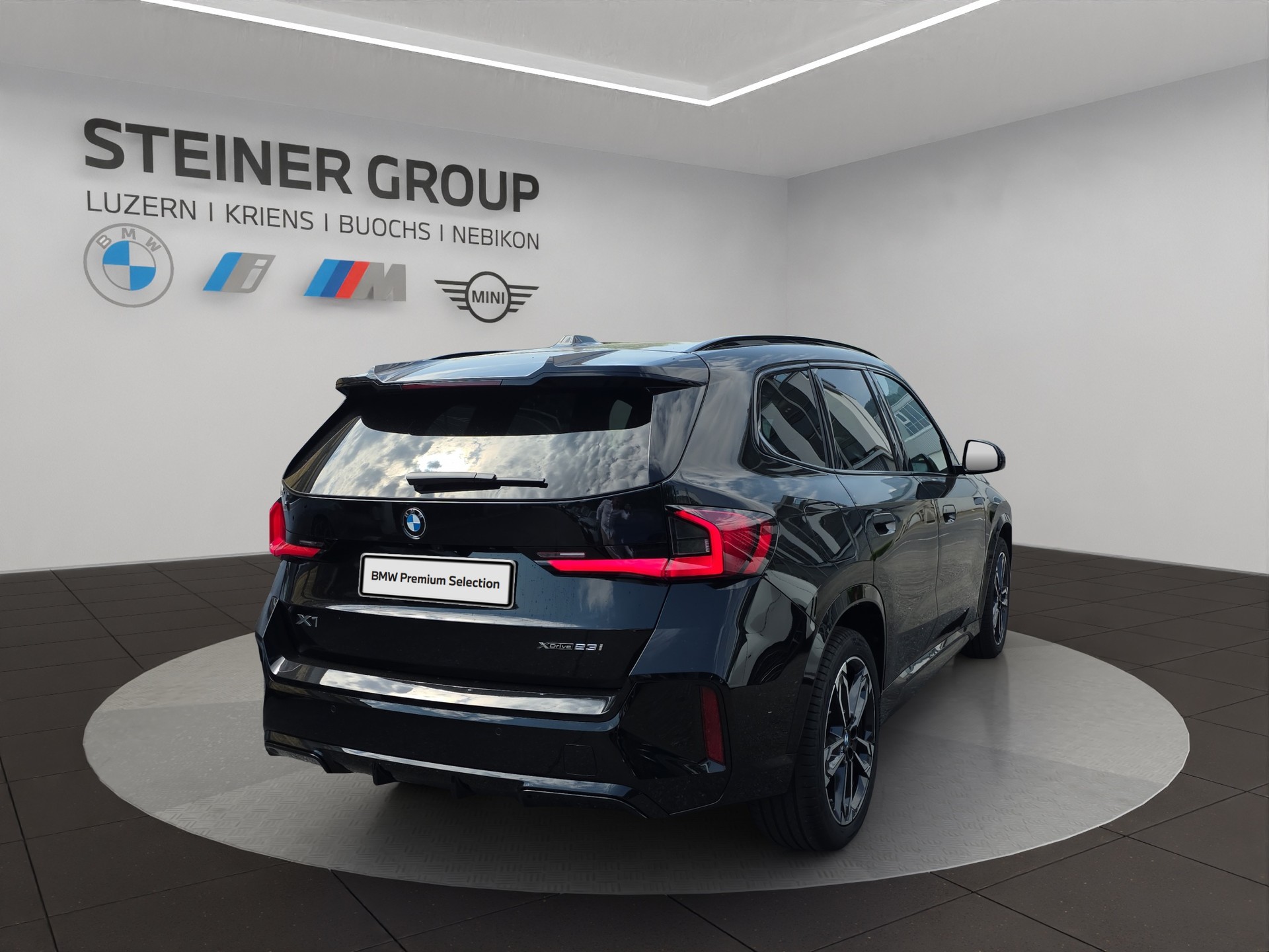 BMW X1 xDrive 23i 48V M Sport Pro-showroom-element-3