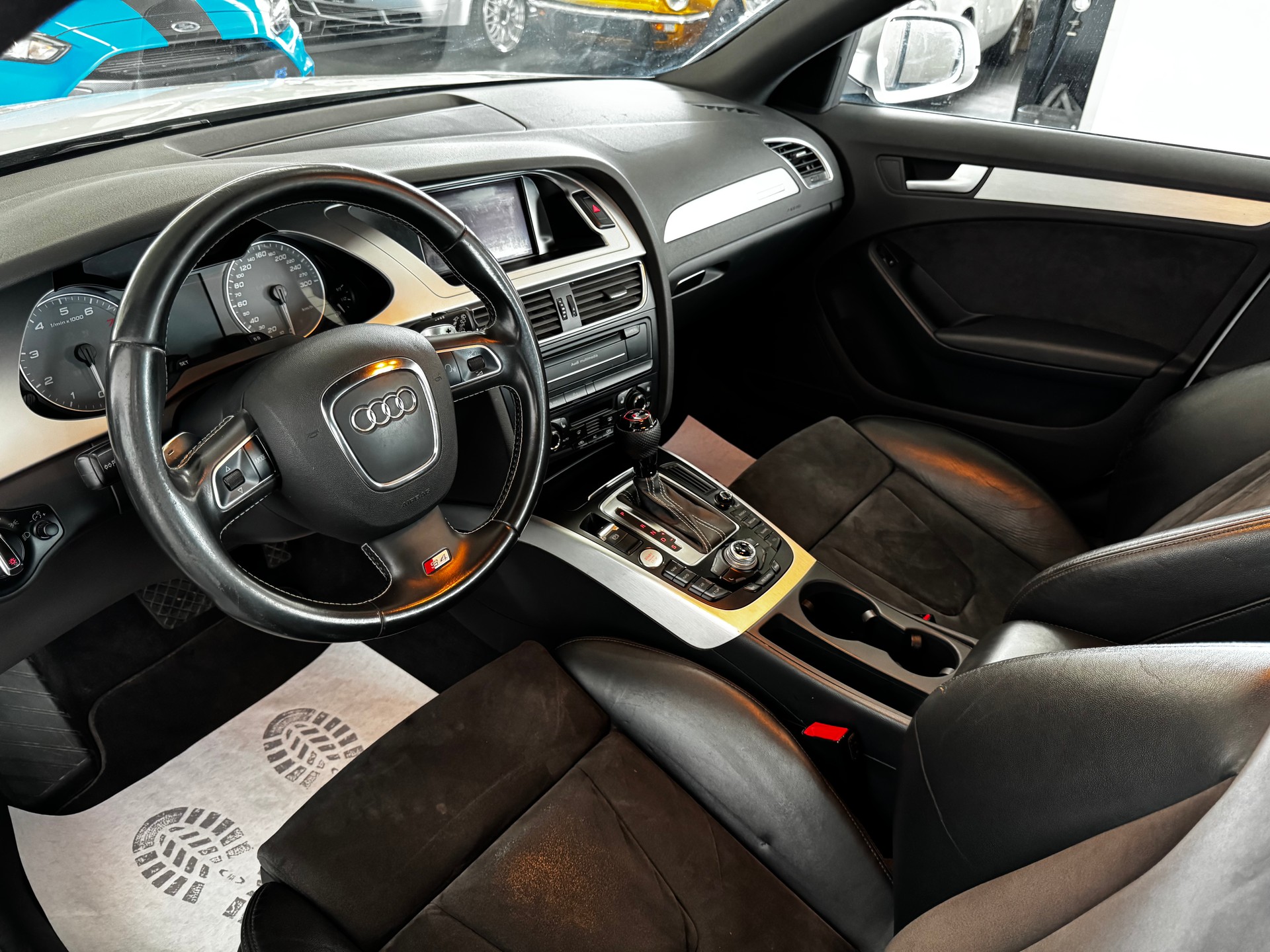 AUDI S4 Avant 3.0TFSI-image-13