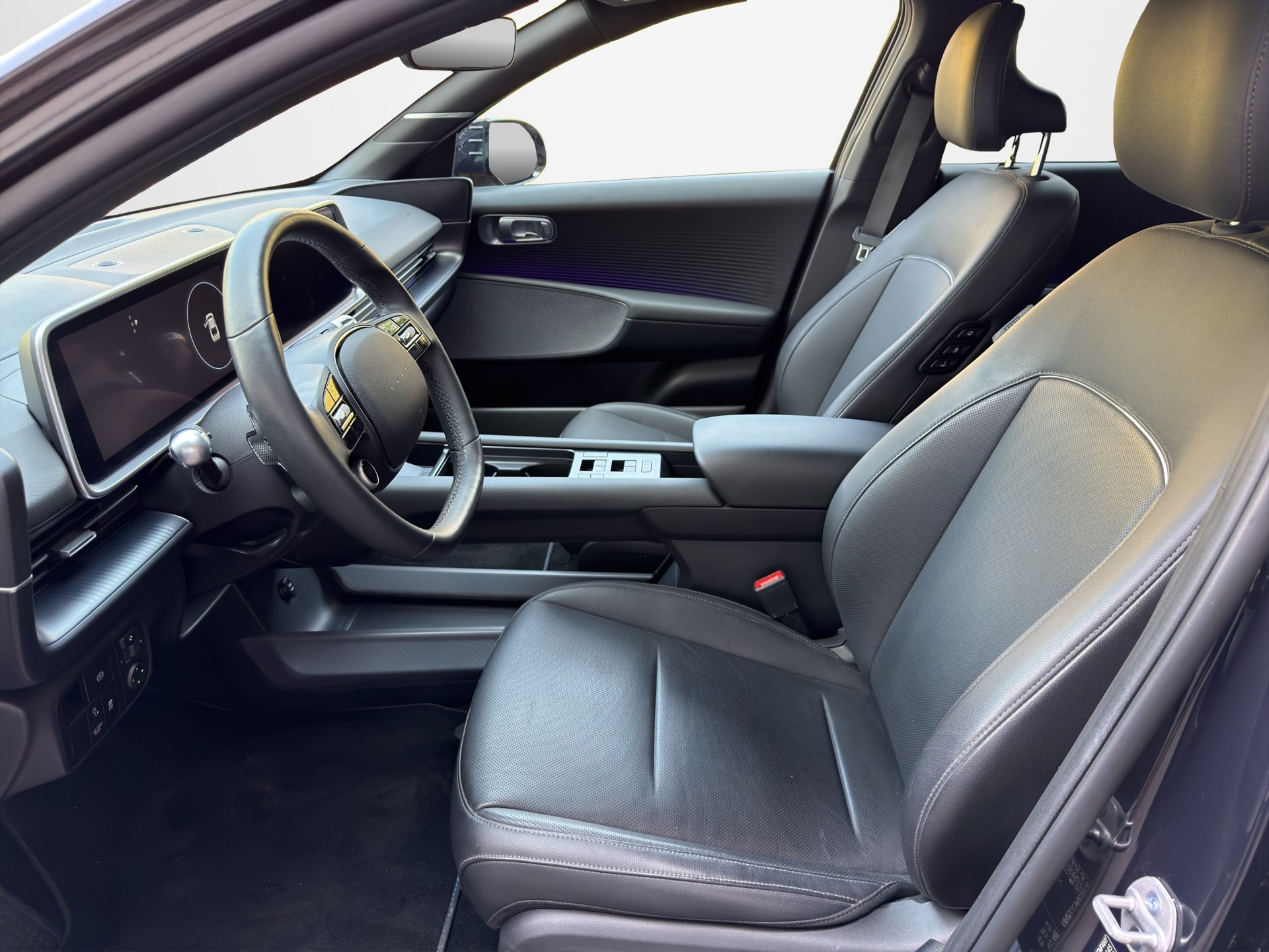 HYUNDAI Ioniq 6 - Launch Edition 4WD-image-10