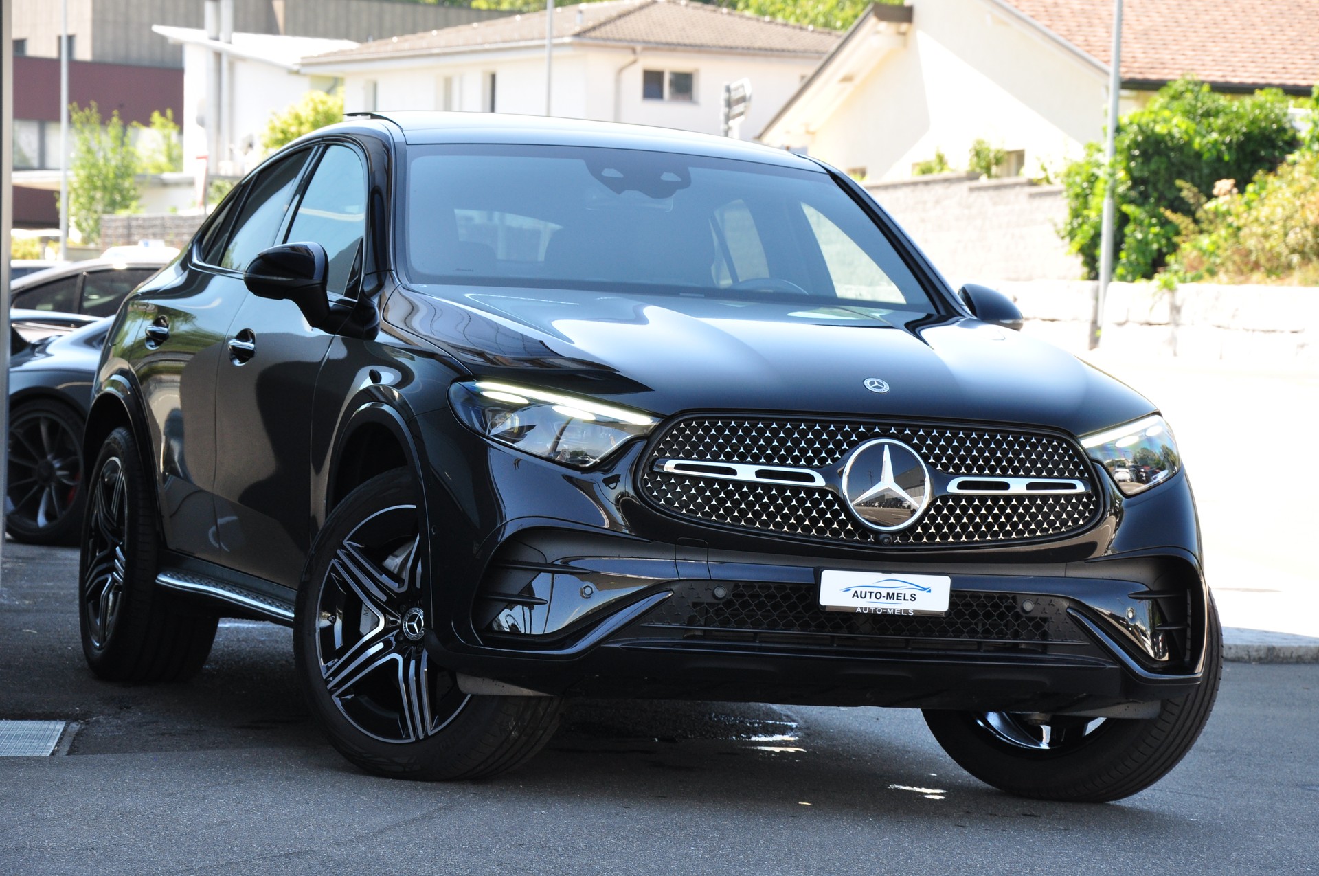 MERCEDES-BENZ GLC 300 4Matic AMG Line 9G-Tronic-image-9