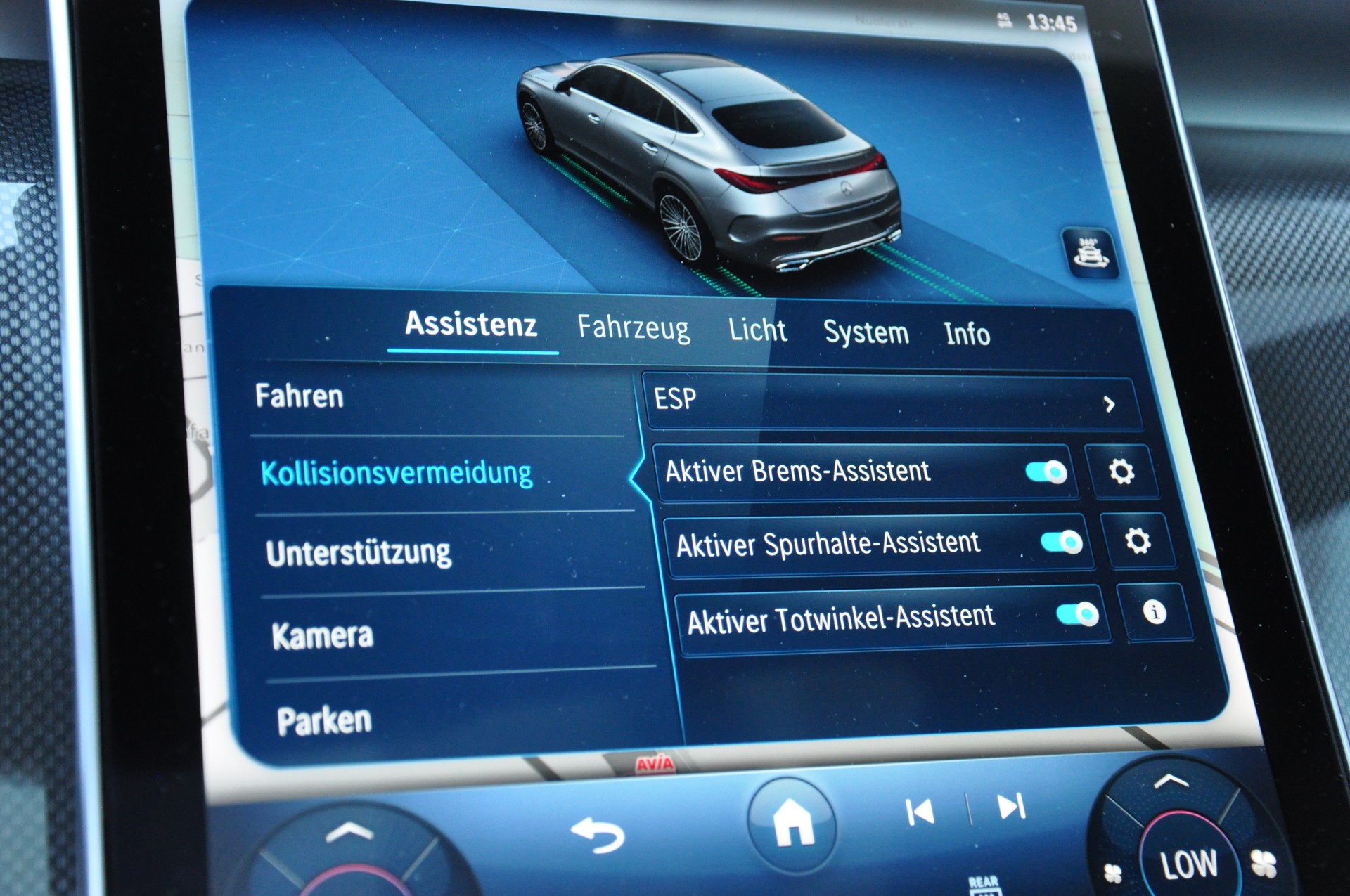 MERCEDES-BENZ GLC 300 4Matic AMG Line 9G-Tronic-image-25