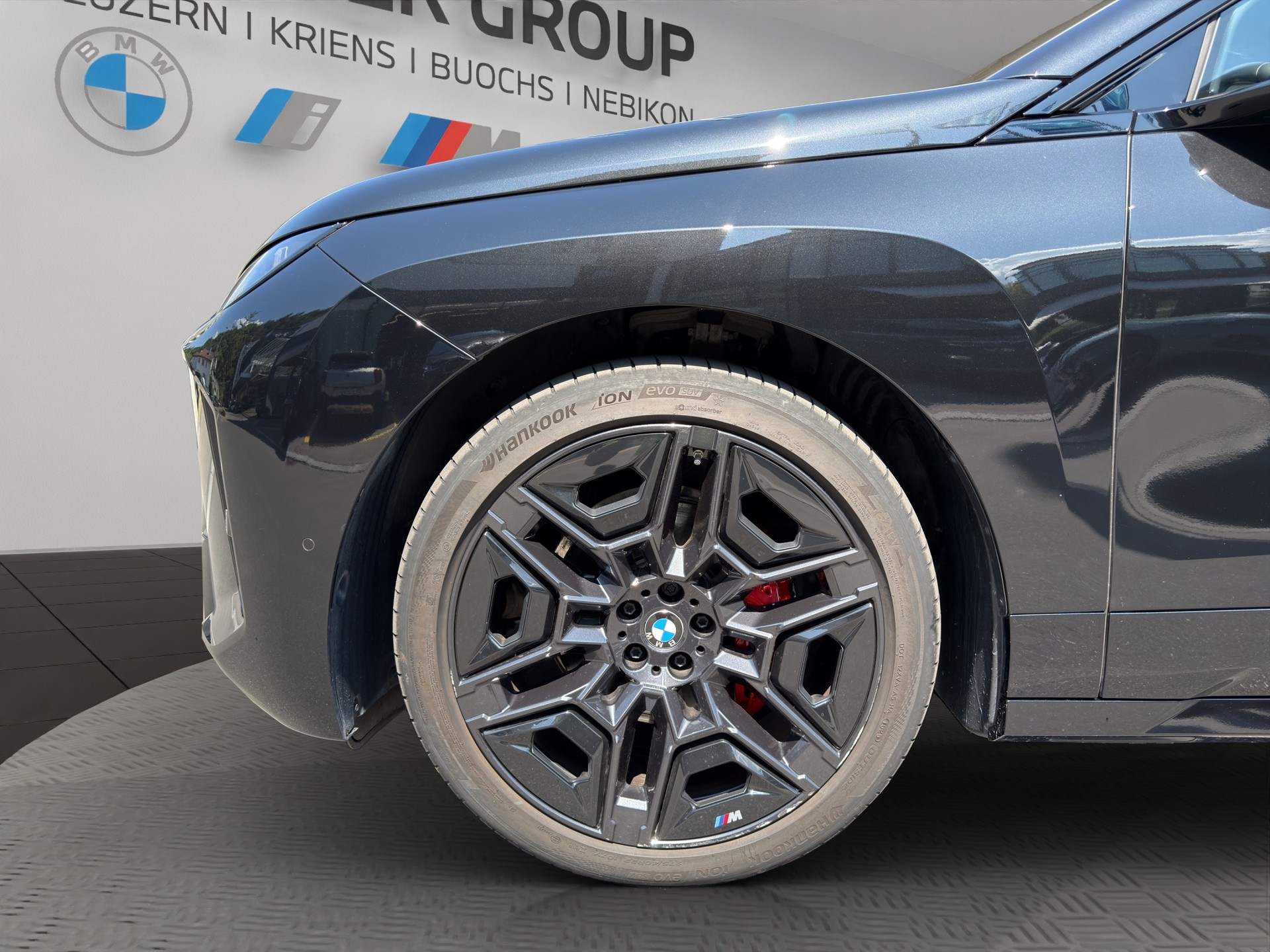 BMW iX xDrive60 M Sport Pro-image-9