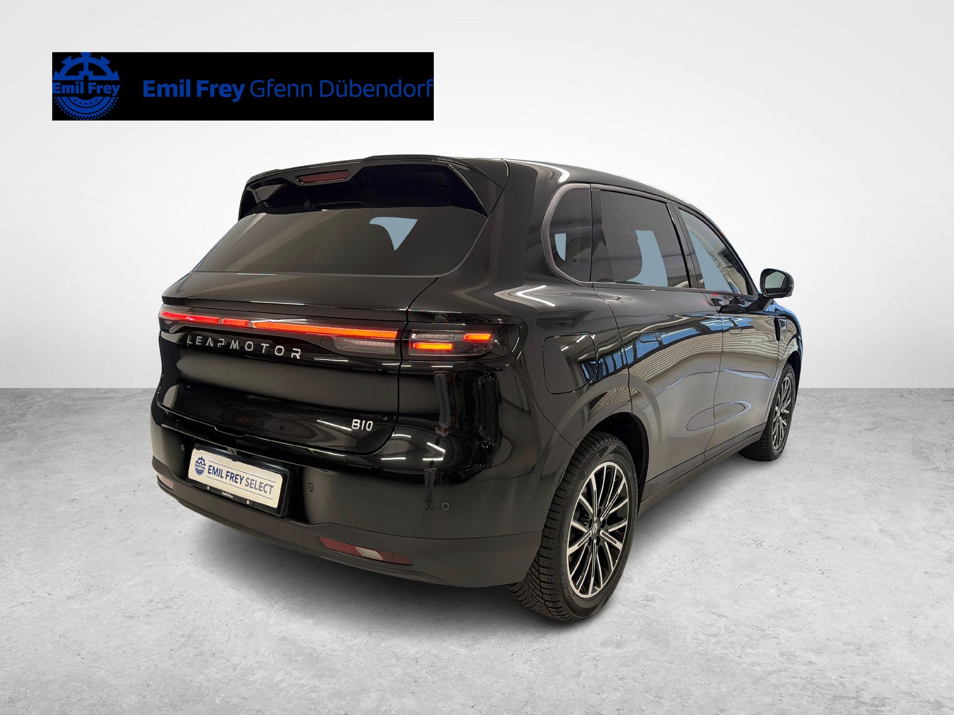 LEAPMOTOR B10 Design-showroom-element-1