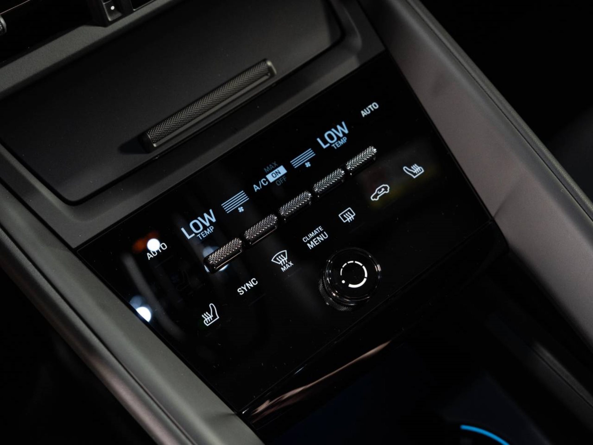 PORSCHE Macan 4S-image-15