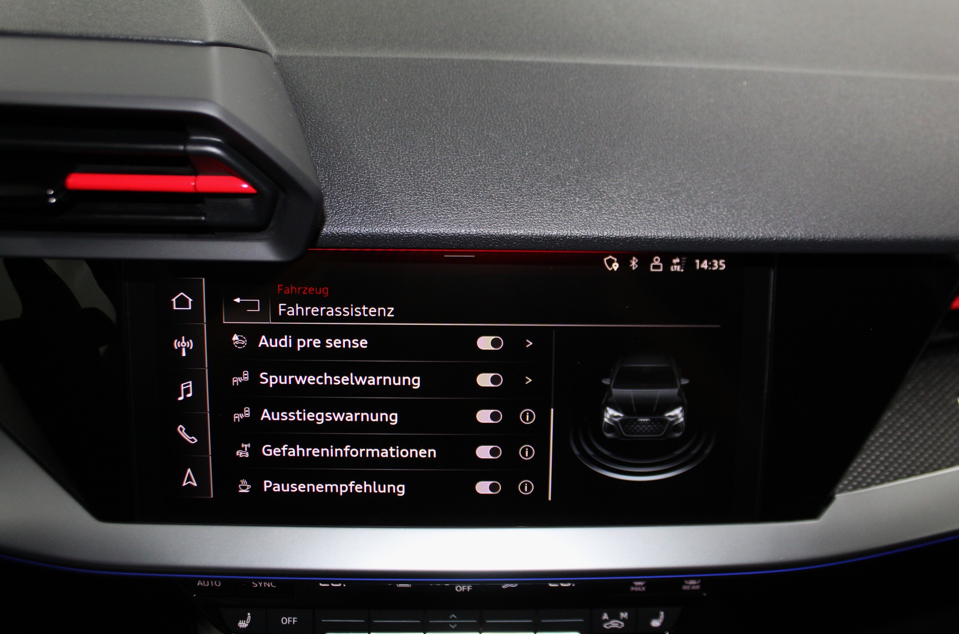AUDI RS3 Sportback 2.5 TSI quattro S-tronic RS-Designpaket plus rot / Maxton Kit / CH-Fahrzeug-image-26