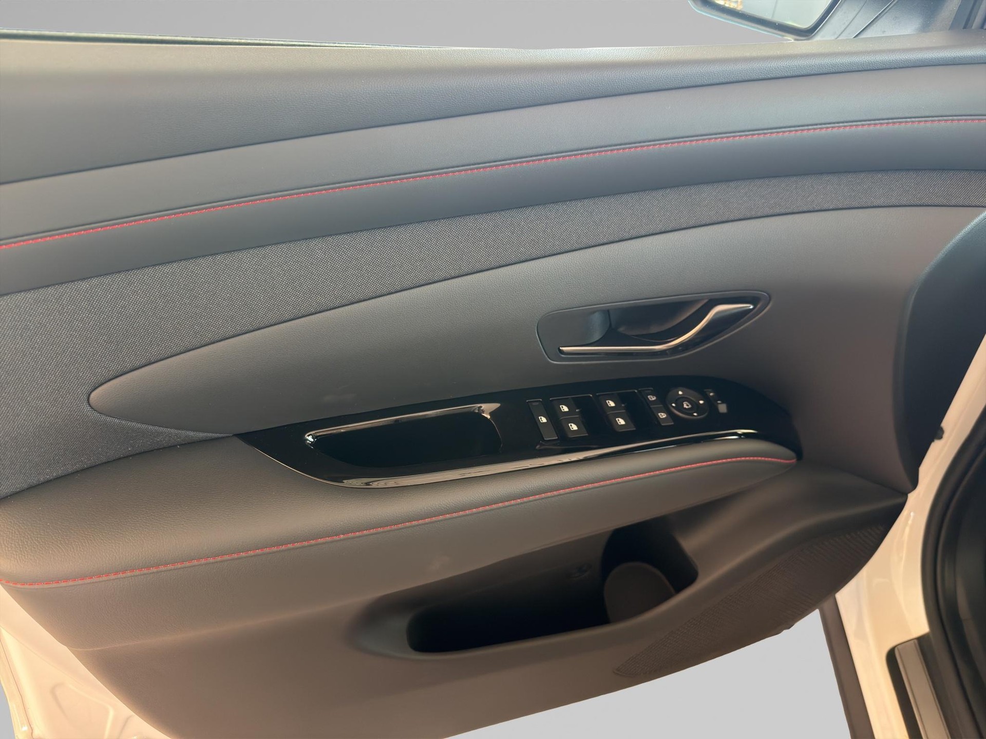 HYUNDAI Tucson 1.6 T-GDi N-Line 4WD-image-17