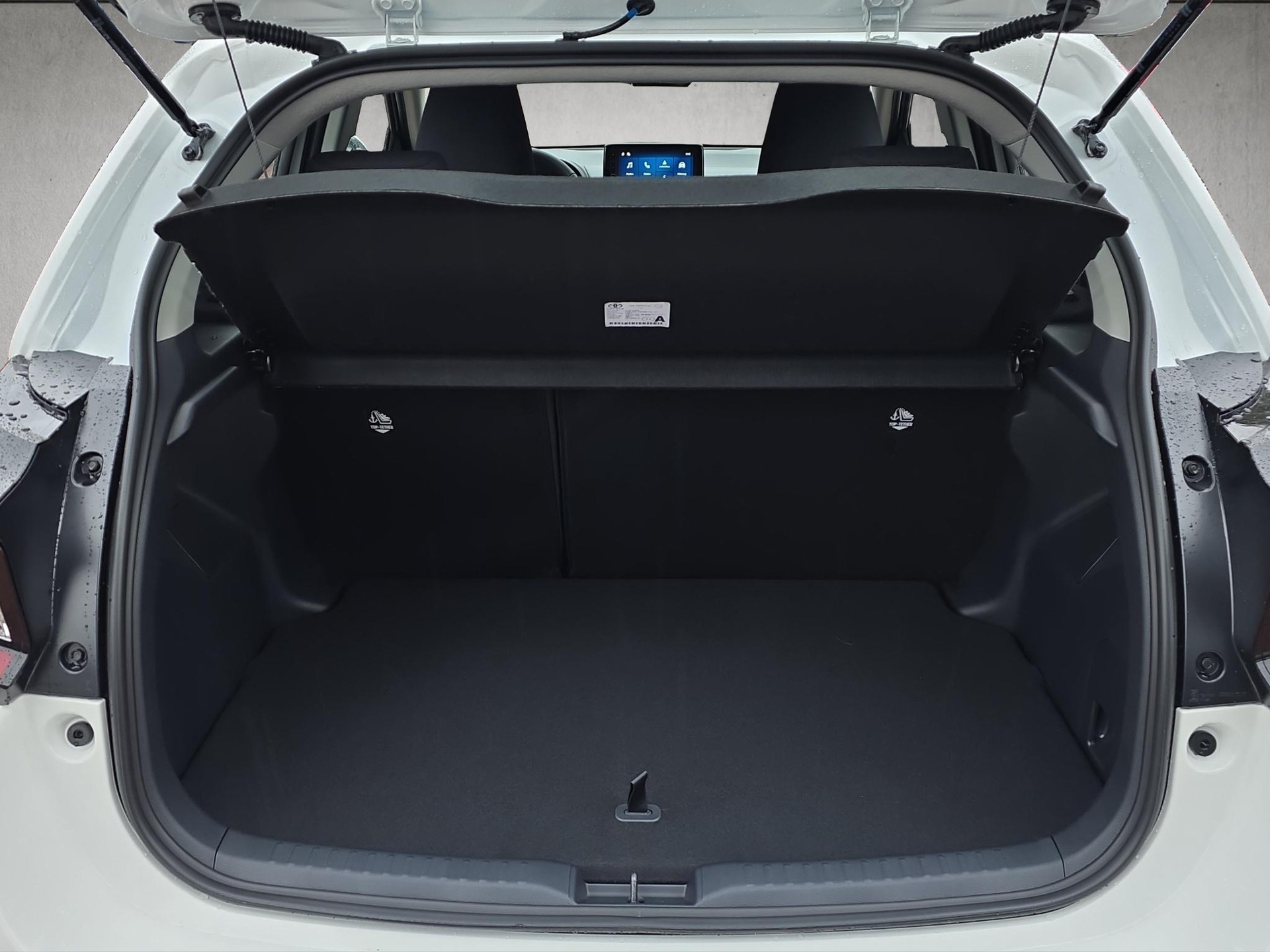 TOYOTA Yaris 1.5 VVT-i HSD Comfort-image-12