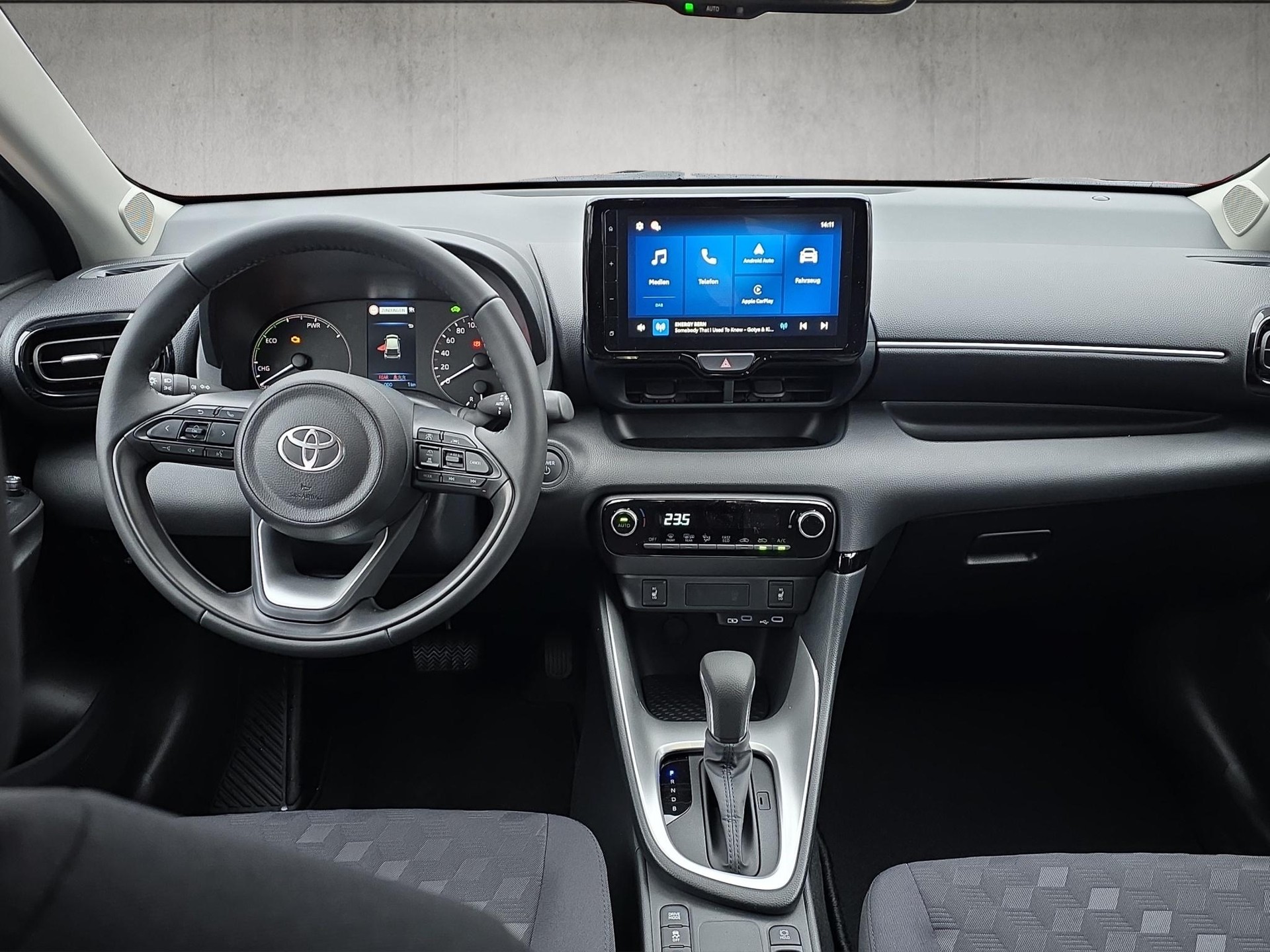 TOYOTA Yaris 1.5 VVT-i HSD Comfort-image-10