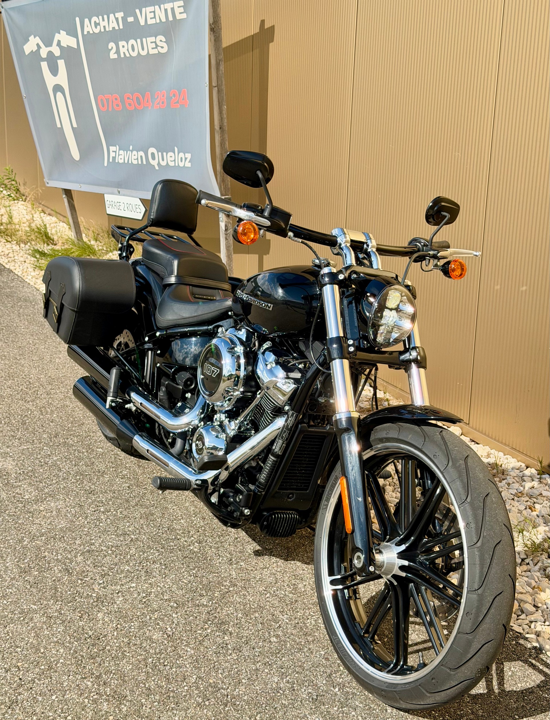 HARLEY-DAVIDSON FXBR Breakout 107 ABS
