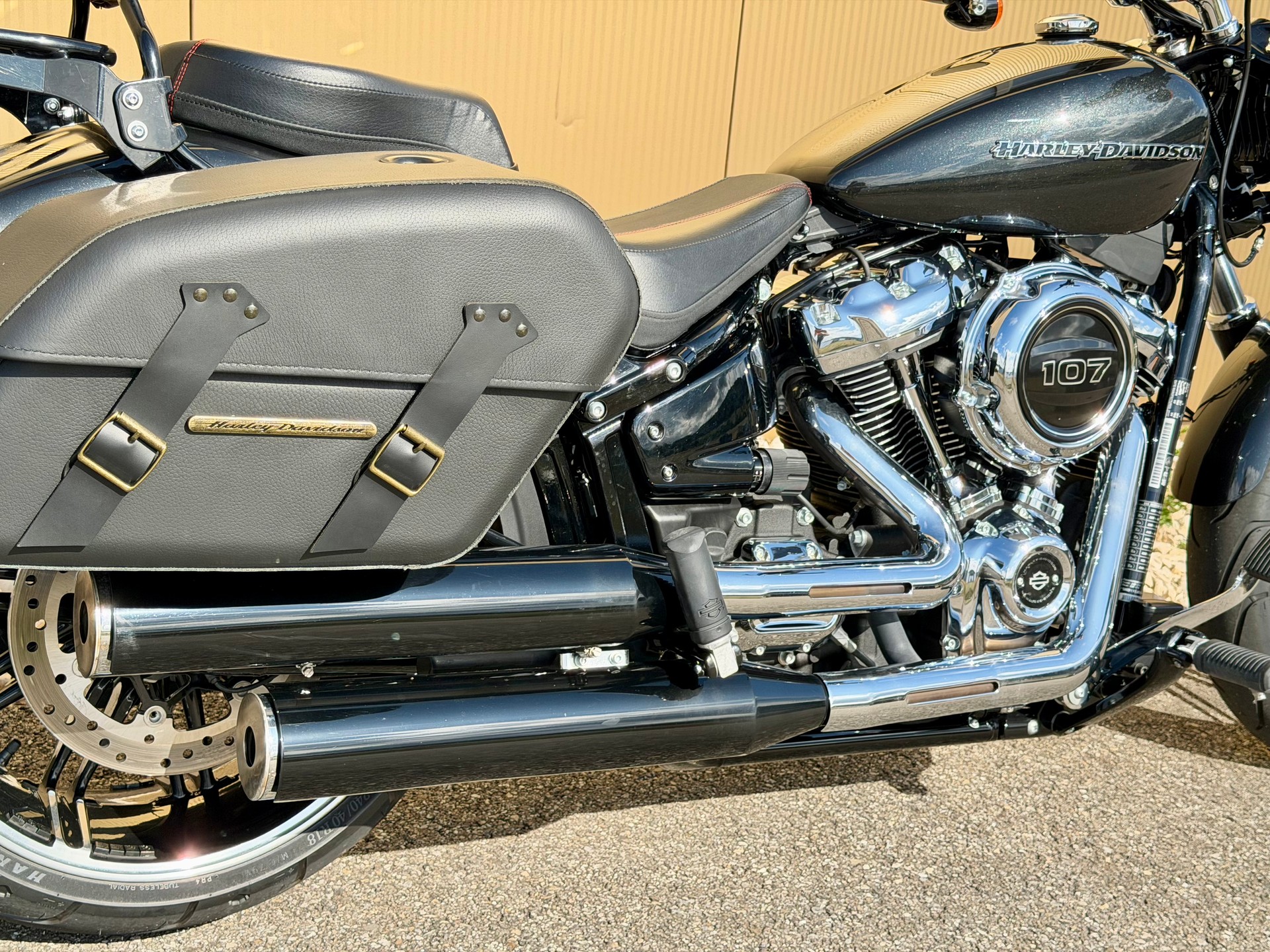 HARLEY-DAVIDSON FXBR Breakout 107 ABS-image-6