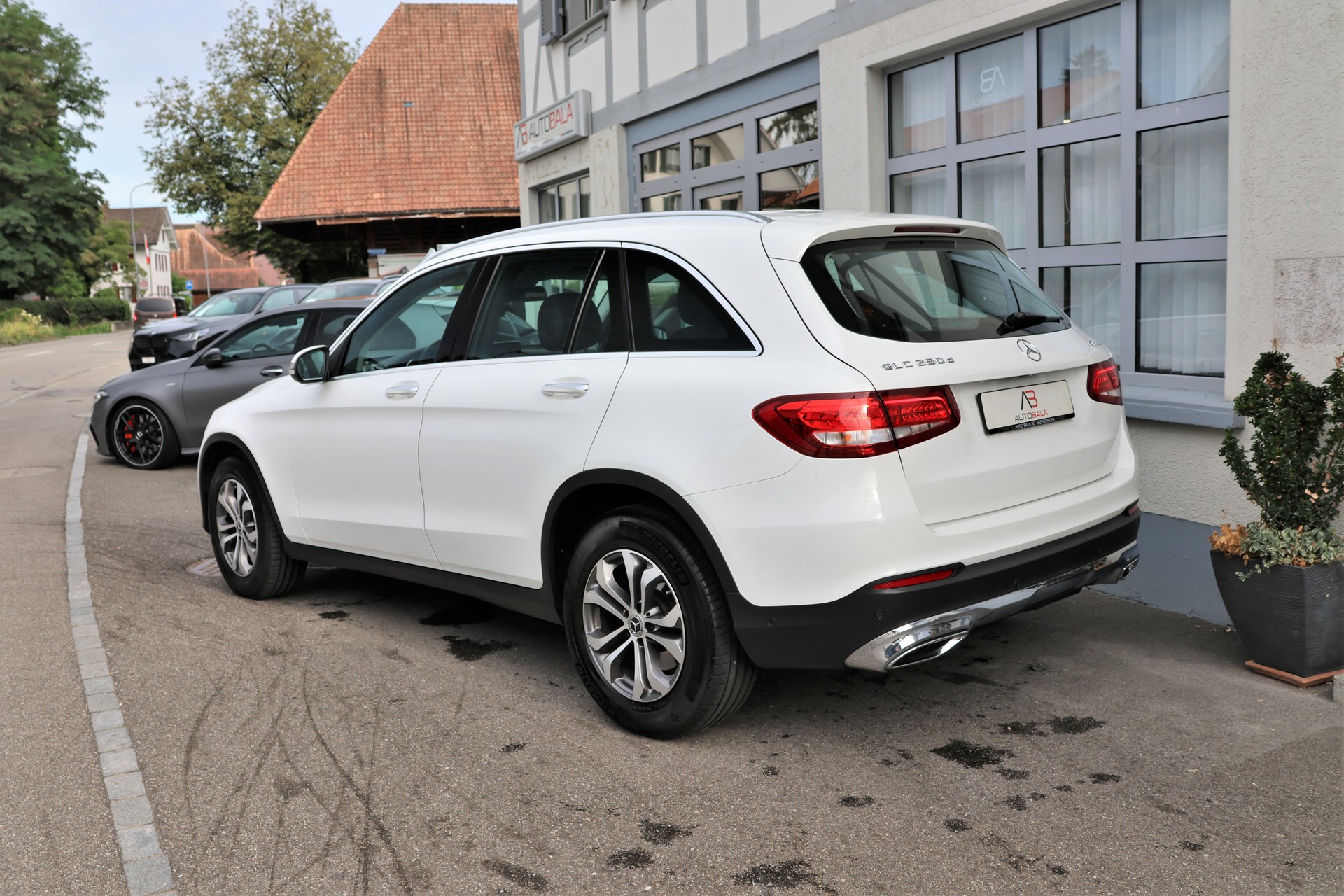 MERCEDES-BENZ GLC 250 d Exclusive 4Matic 9G-Tronic (CH)-image-6