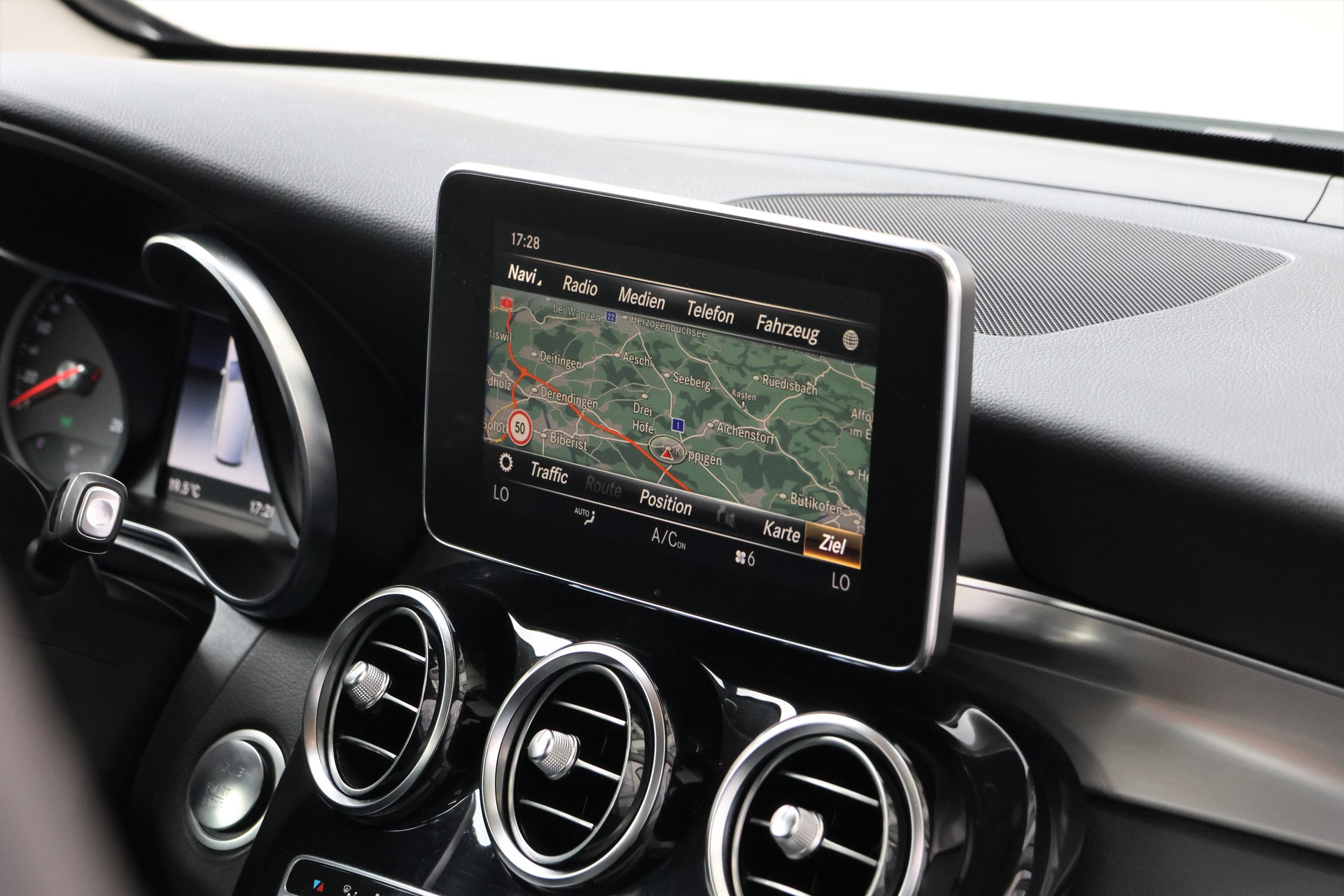 MERCEDES-BENZ GLC 250 d Exclusive 4Matic 9G-Tronic (CH)-image-19